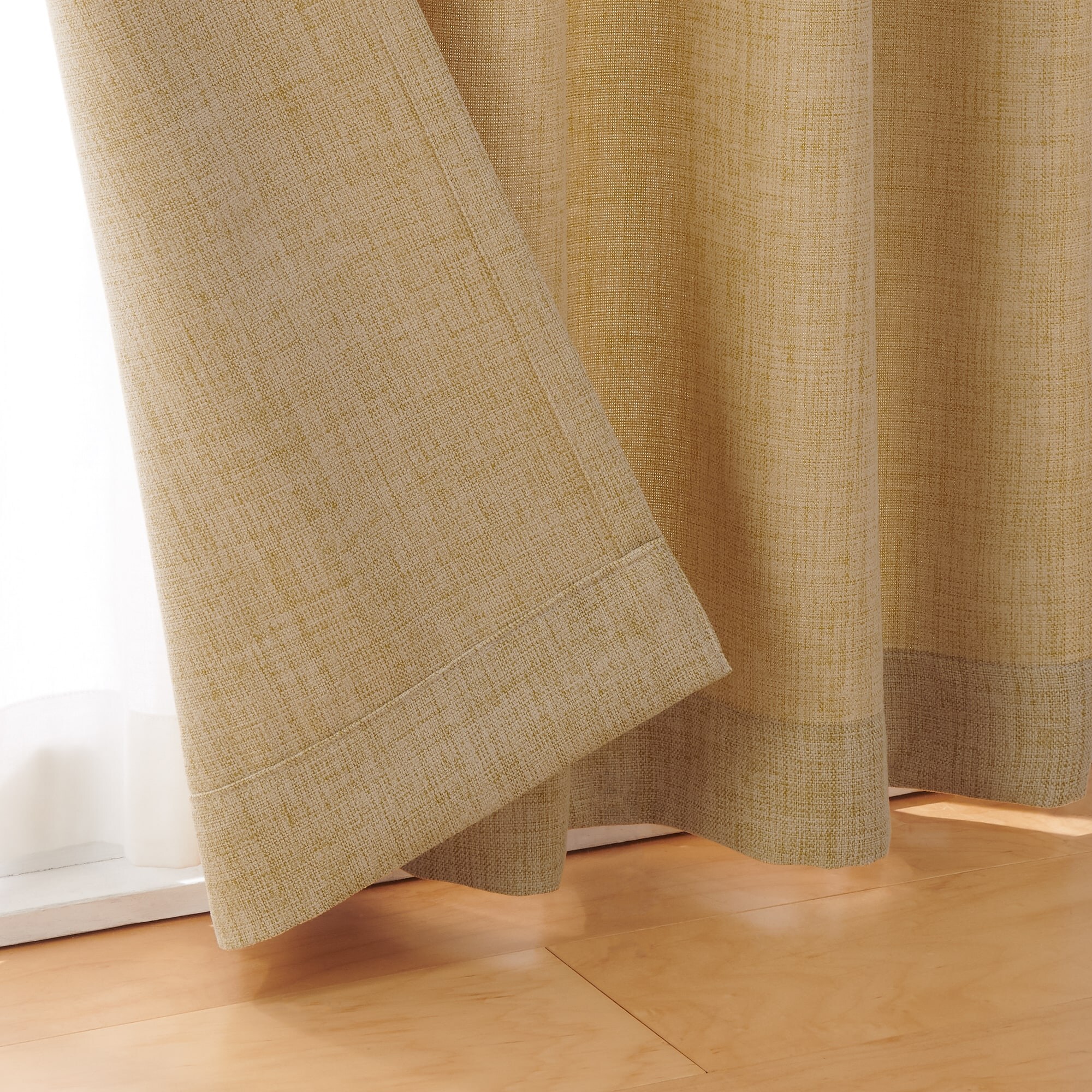 ポリエステルマット織ノンプリーツカーテン／マスタード