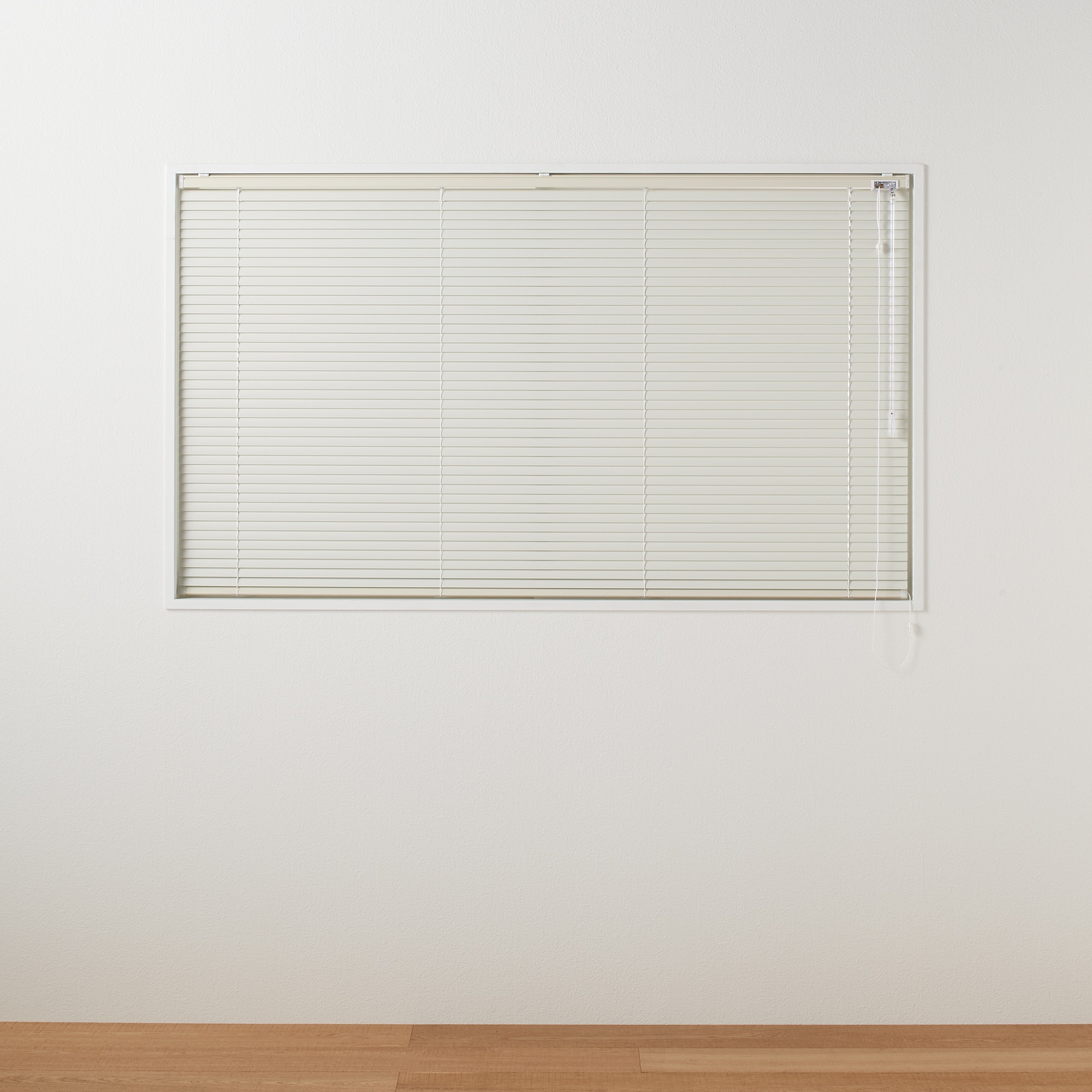 アルミブラインド／アイボリー