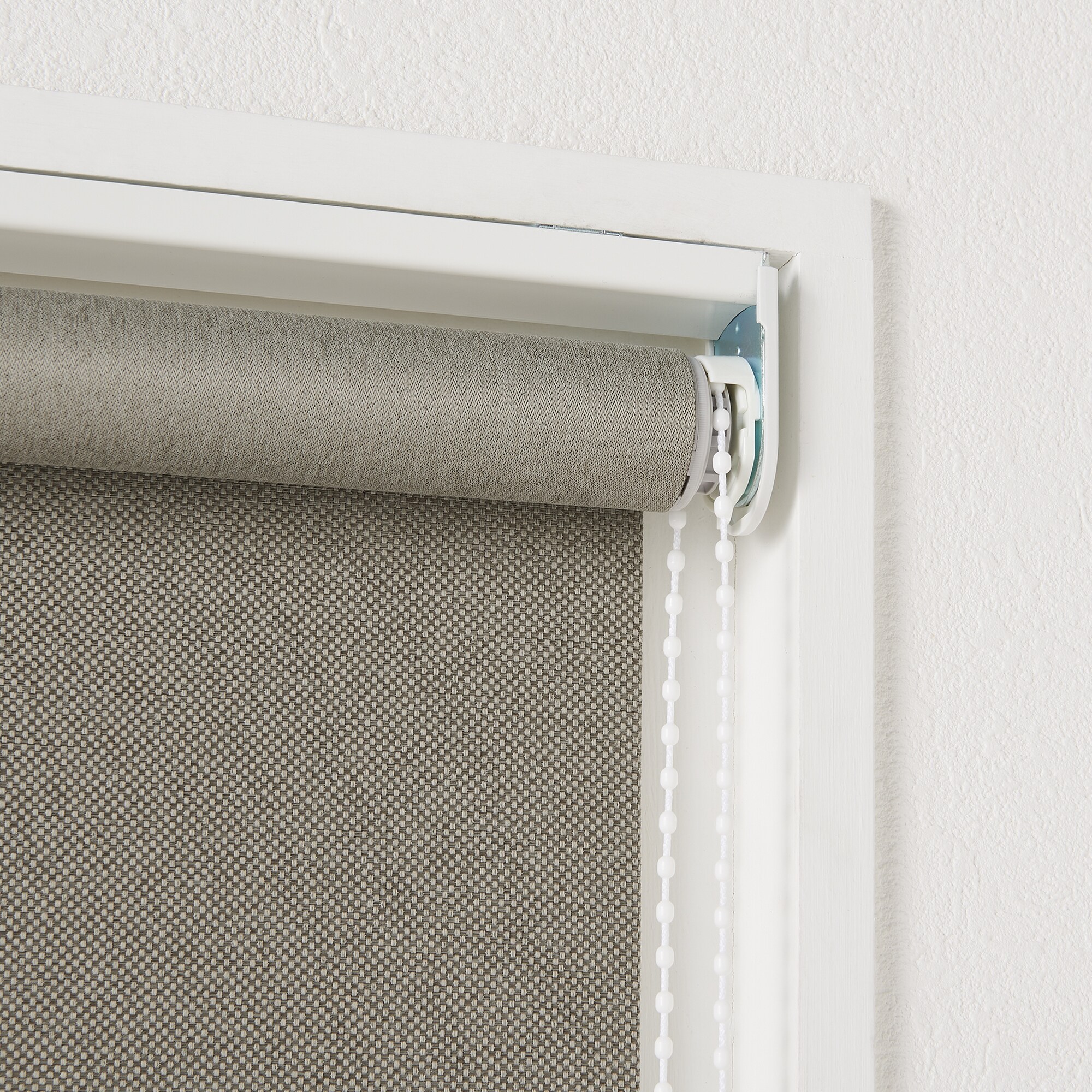 防炎・遮光性　ポリエステルバスケット織りロールスクリーン・チェーンタイプ／オフ白