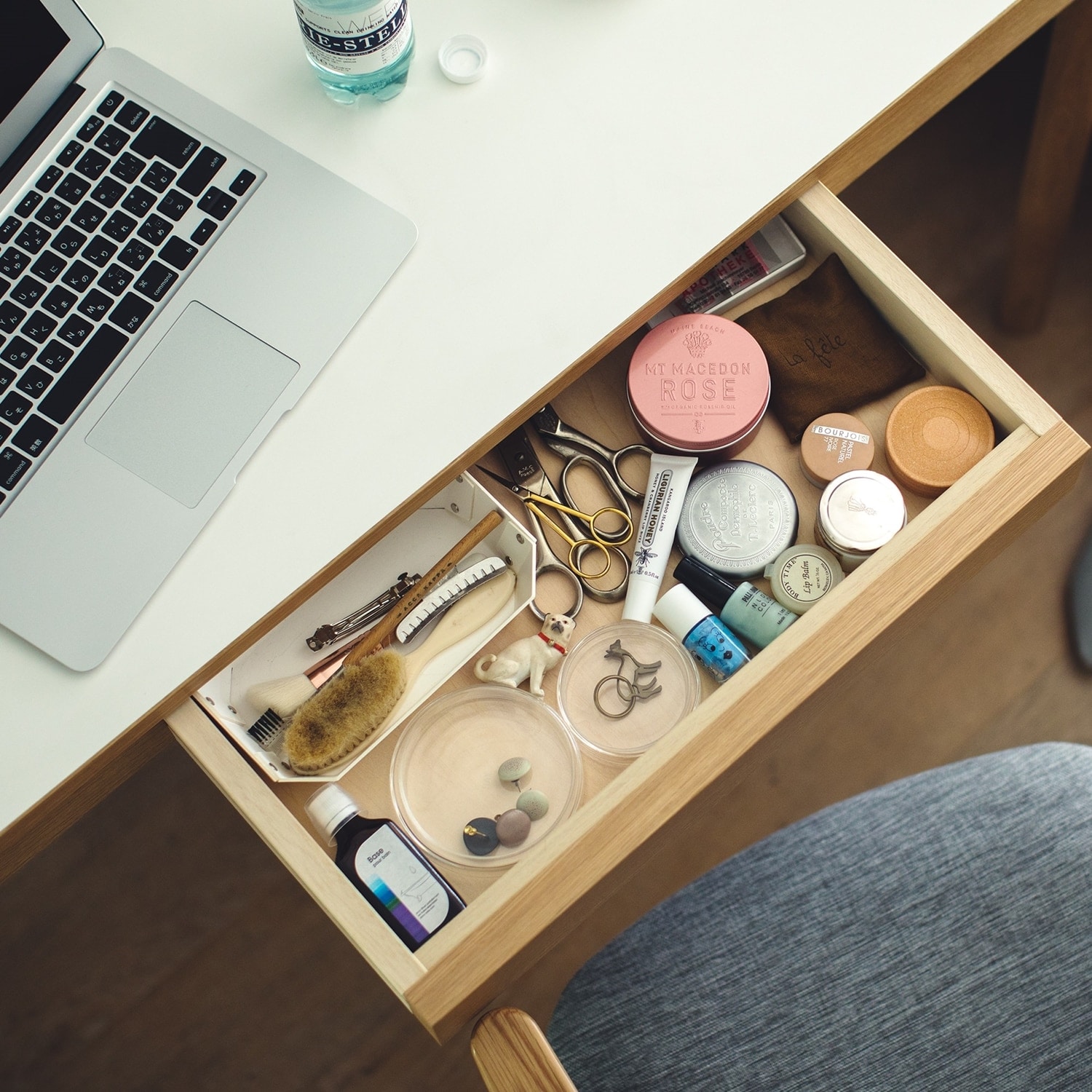 ［ＩＤＥＥ］ＳＴＩＬＴ　ＴＡＢＬＥ　１２００　ＷＨＩＴＥ