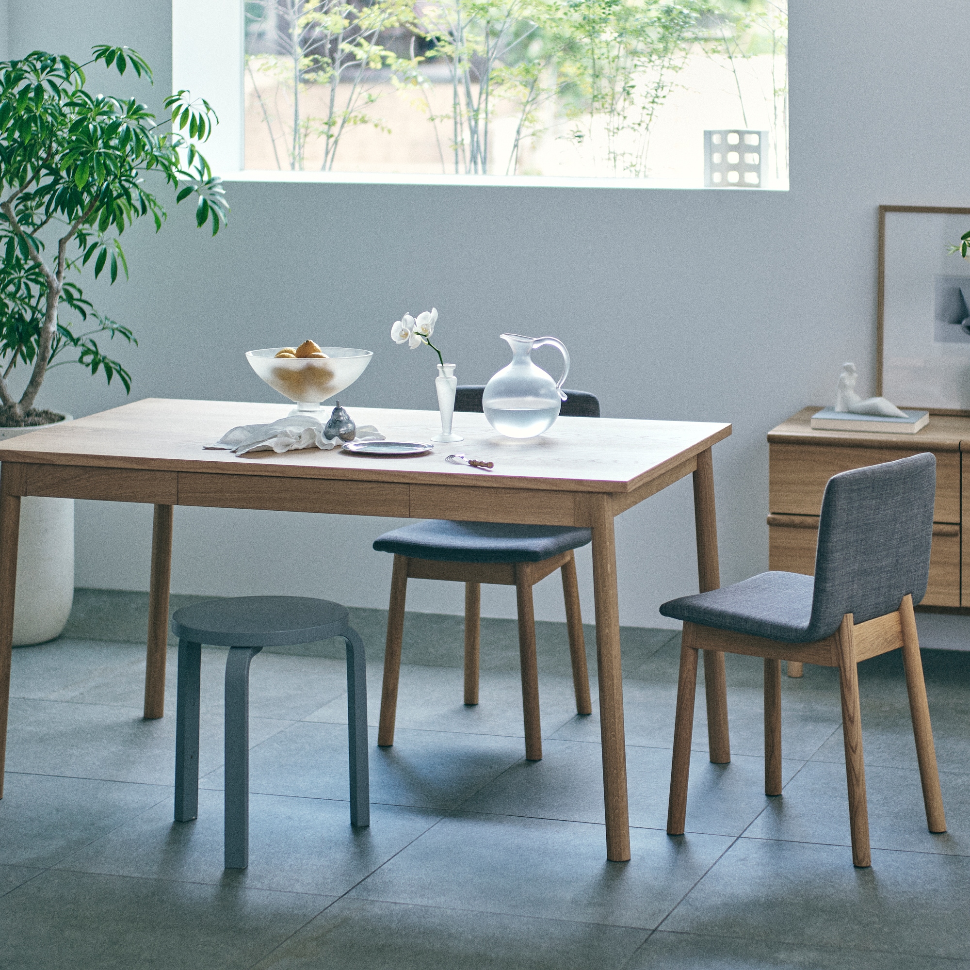 ［ＩＤＥＥ］ＳＴＩＬＴ　ＴＡＢＬＥ　１４００　ＮＡＴＵＲＡＬ