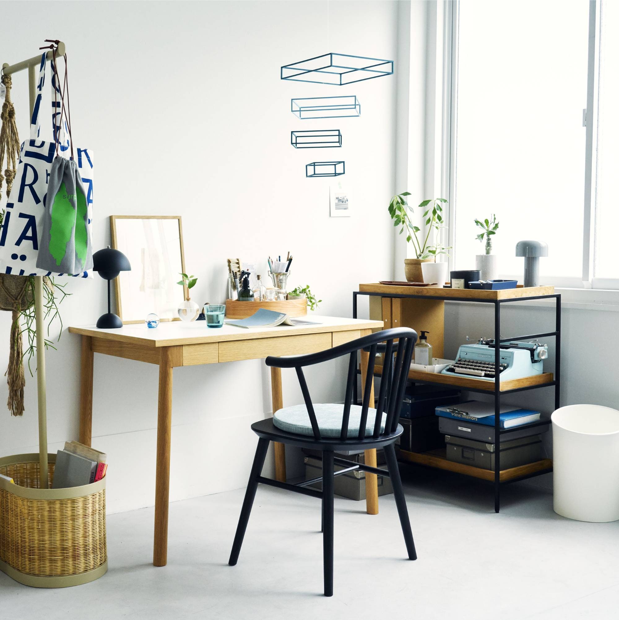 ［ＩＤＥＥ］ＳＴＩＬＴ　ＴＡＢＬＥ　１０００　ＷＨＩＴＥ