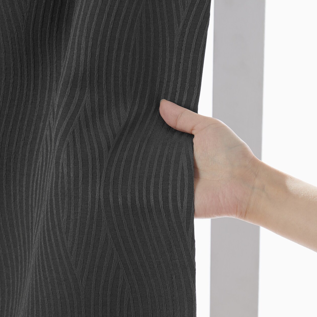 ポリエステルジャガード織波プリーツカーテン２倍ヒダ／ダークグレー