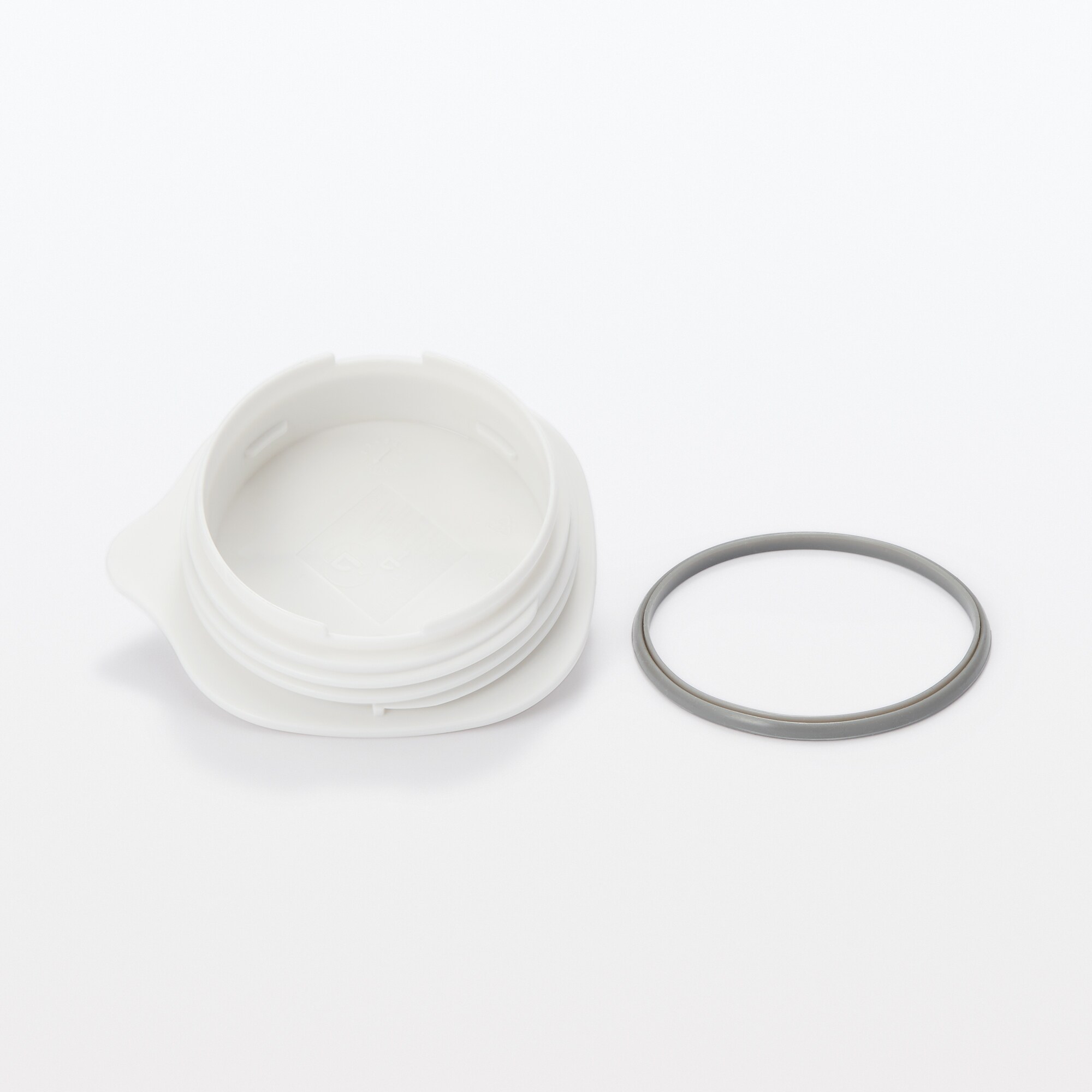 ストレーナー付き冷水筒