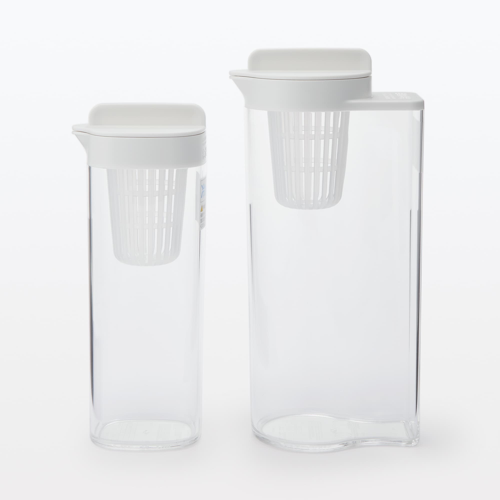 横置きできる　ストレーナー付き冷水筒