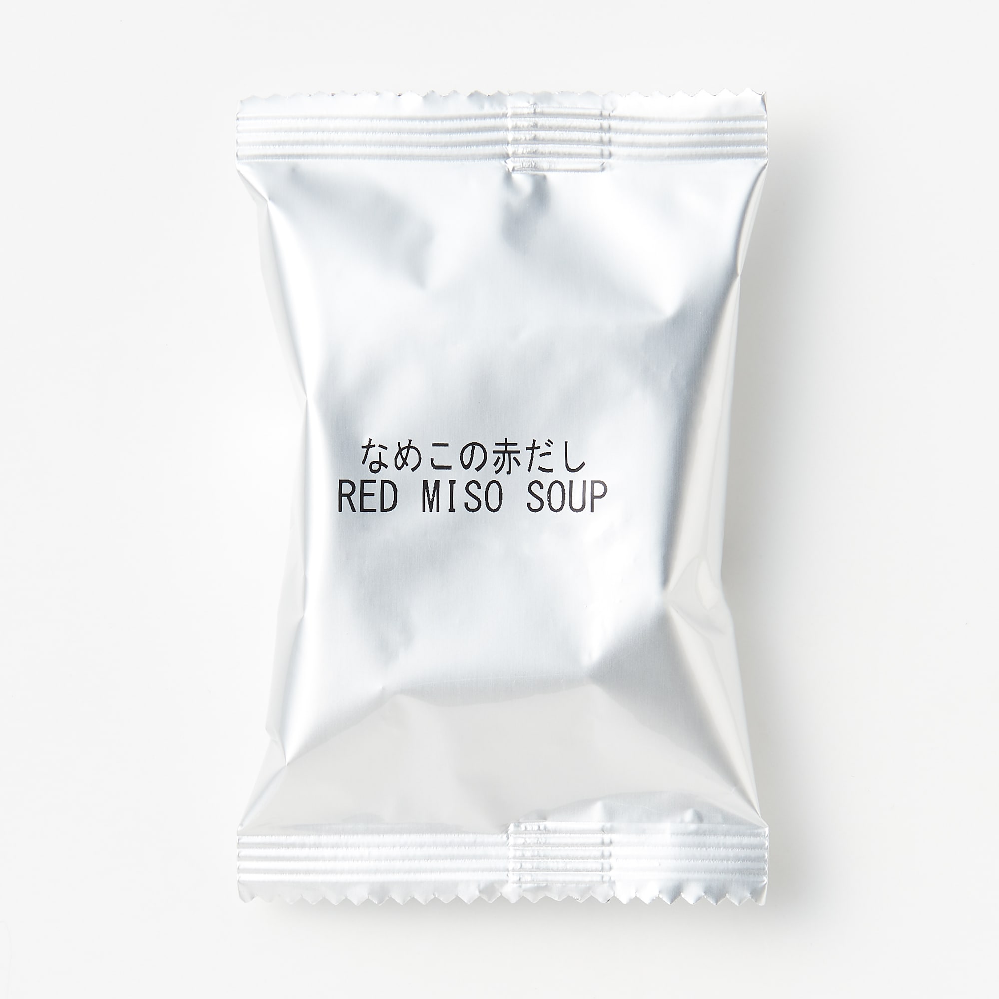 素材を生かした味噌汁　なめこの赤だし