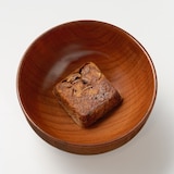 素材を生かした味噌汁　なめこの赤だし