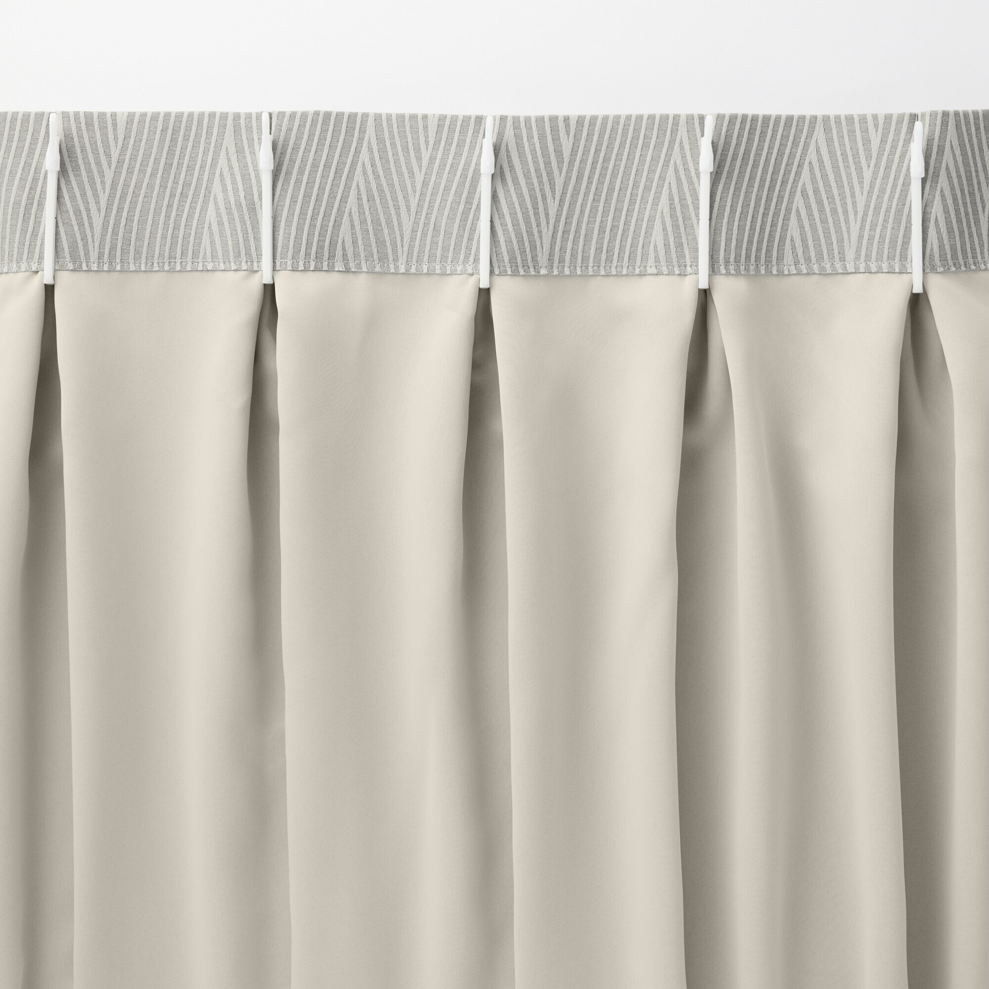 ポリエステルジャガード織波プリーツカーテン２倍ヒダ／遮光裏地付／ベージュ