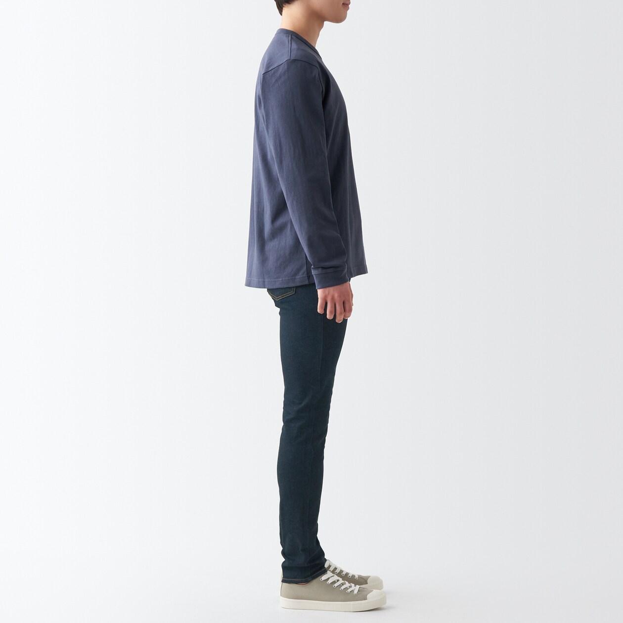スーパーストレッチデニムスキニーパンツ　股下８２ｃｍ　ダークネイビー