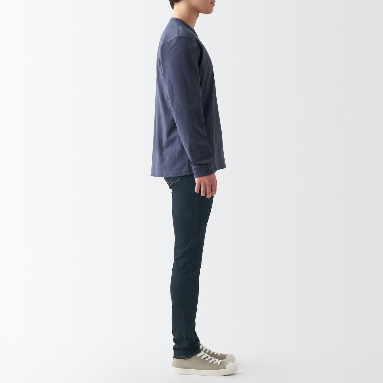 スーパーストレッチデニムスキニーパンツ　股下８２ｃｍ　ダークネイビー