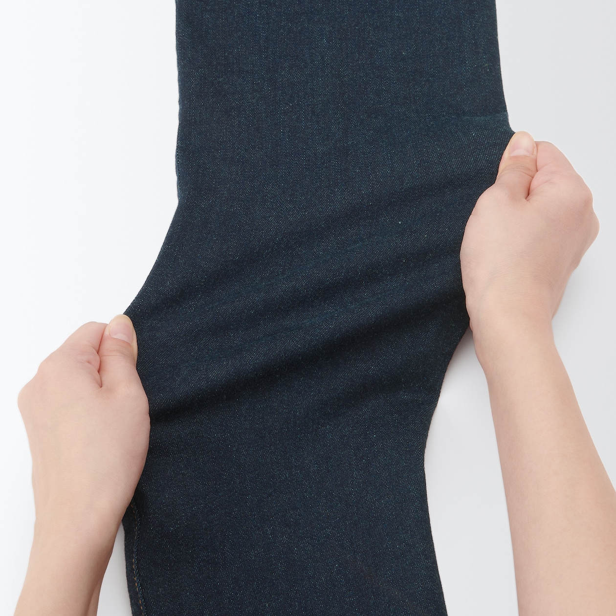 スーパーストレッチデニムスキニーパンツ　股下８２ｃｍ　ダークネイビー