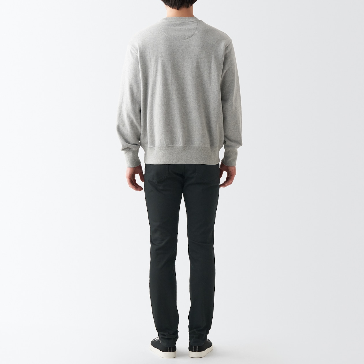 スーパーストレッチデニムスキニーパンツ　股下８２ｃｍ　黒