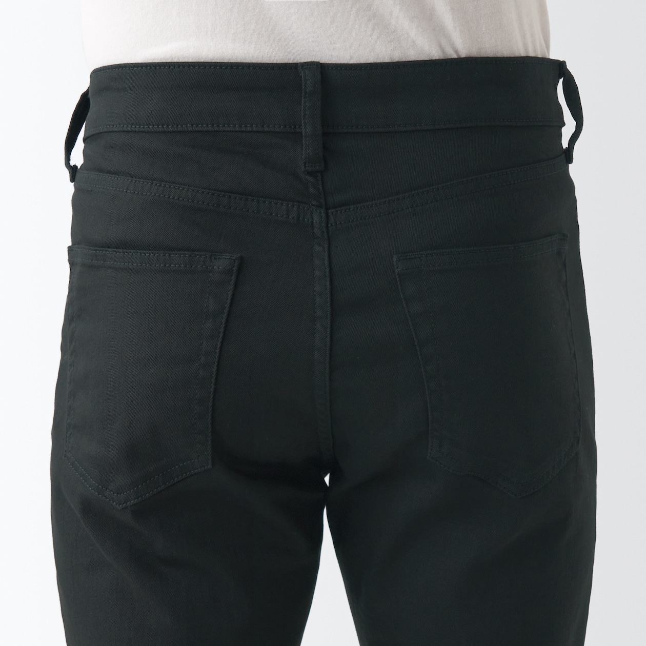 スーパーストレッチデニムスキニーパンツ　股下８２ｃｍ　黒
