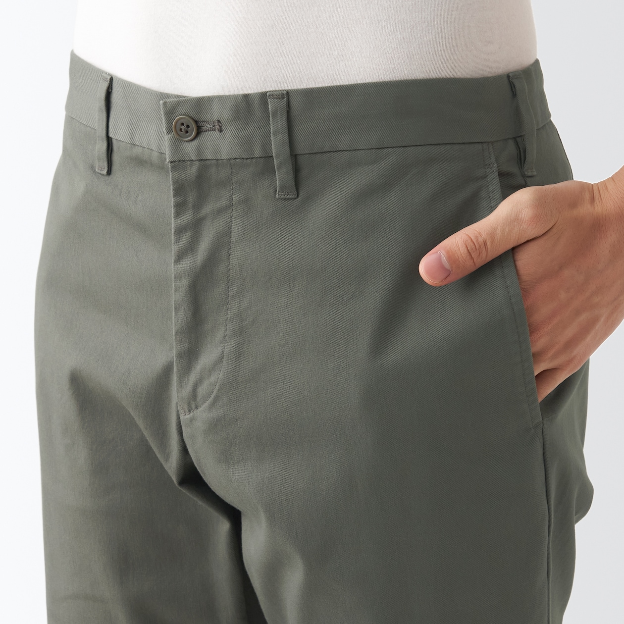 ストレッチチノスリムパンツ　股下８２ｃｍ