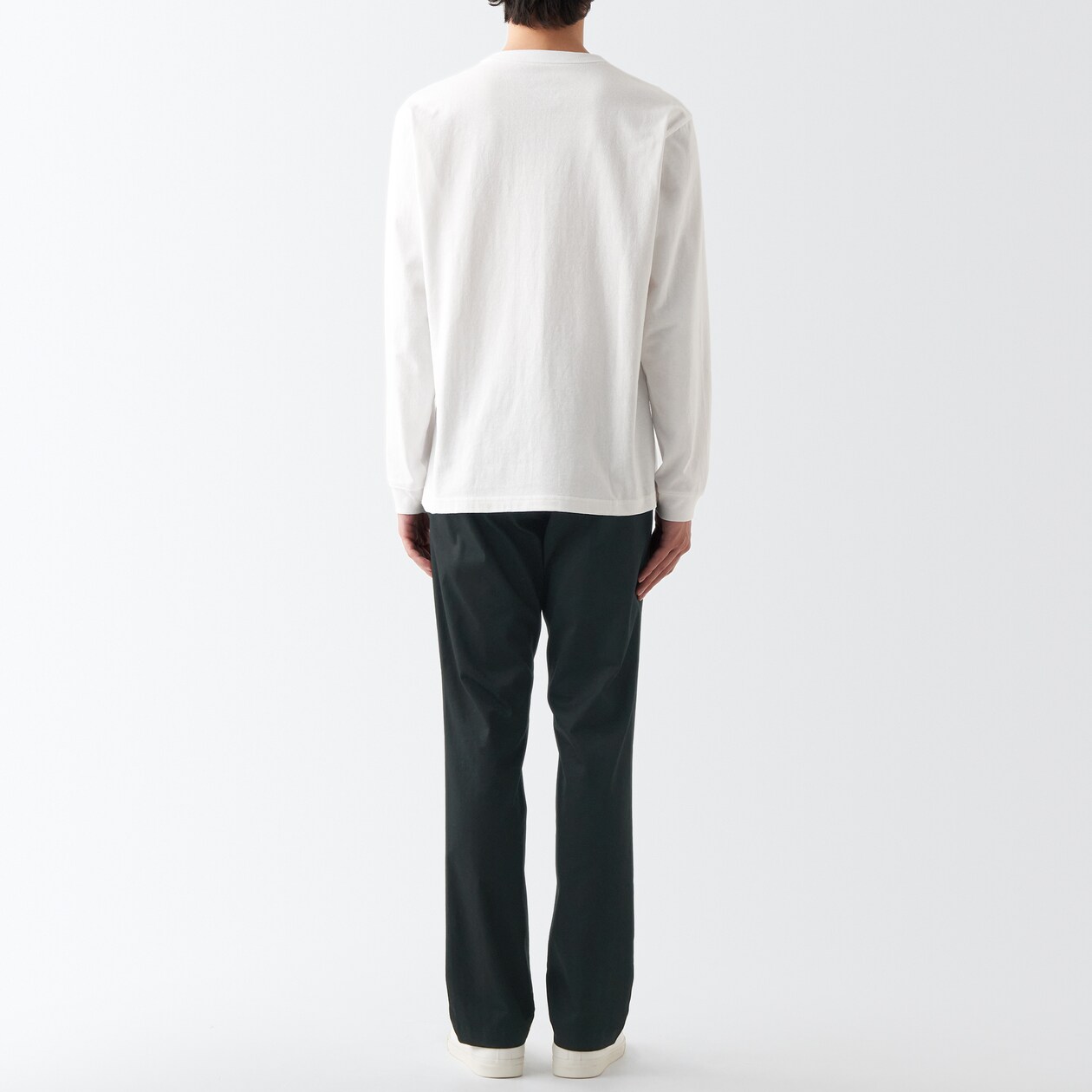 ストレッチチノスリムパンツ　股下８２ｃｍ