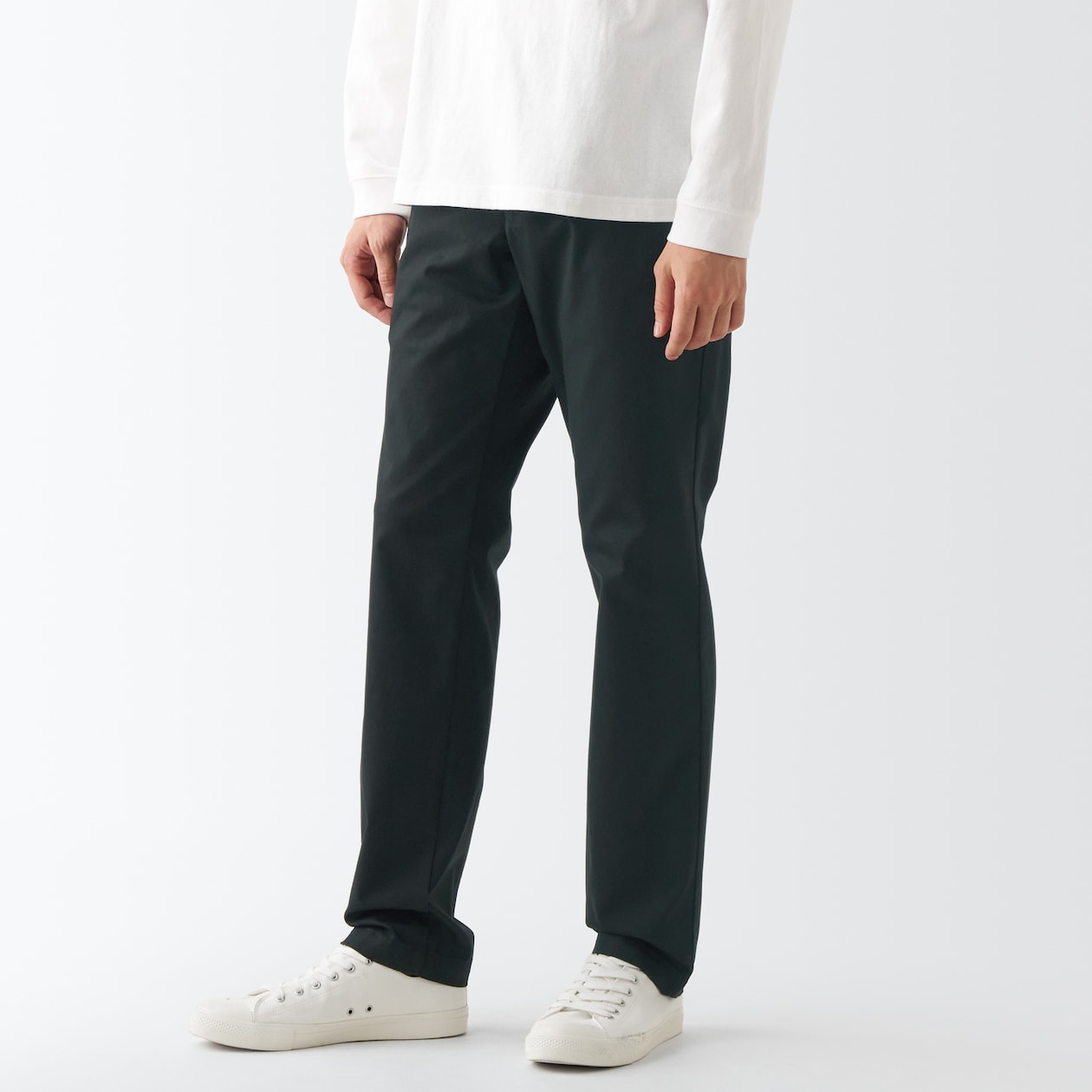 ストレッチチノスリムパンツ　股下８２ｃｍ