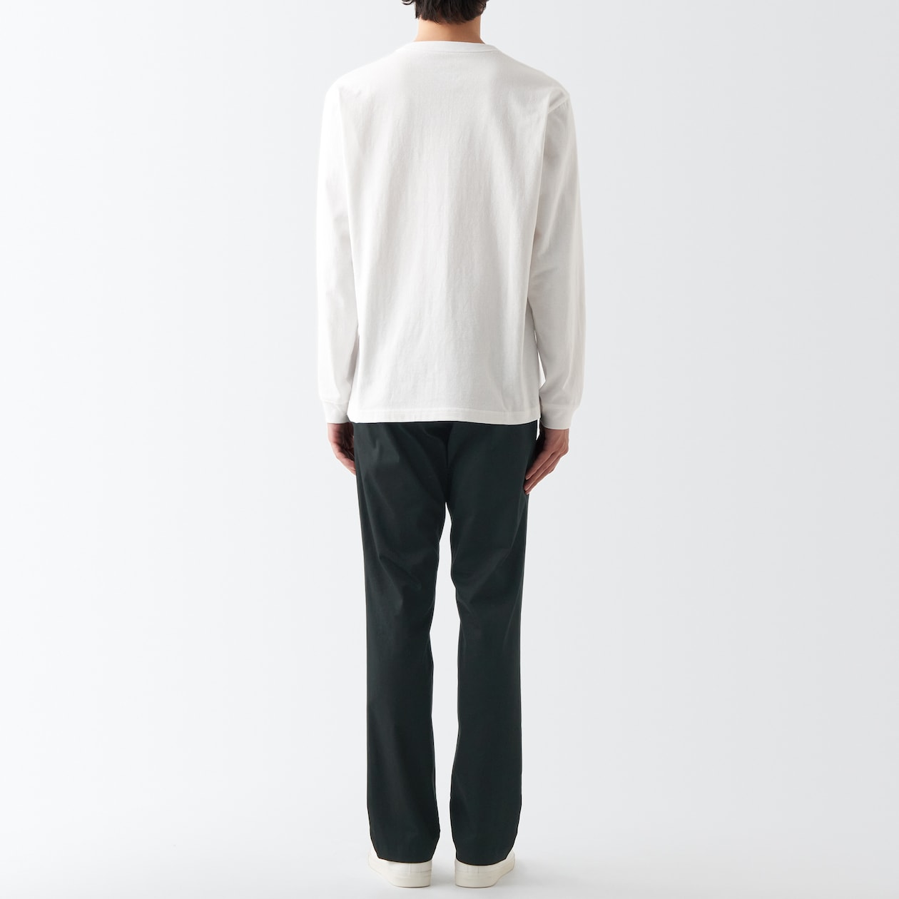 ストレッチチノスリムパンツ　股下８２ｃｍ