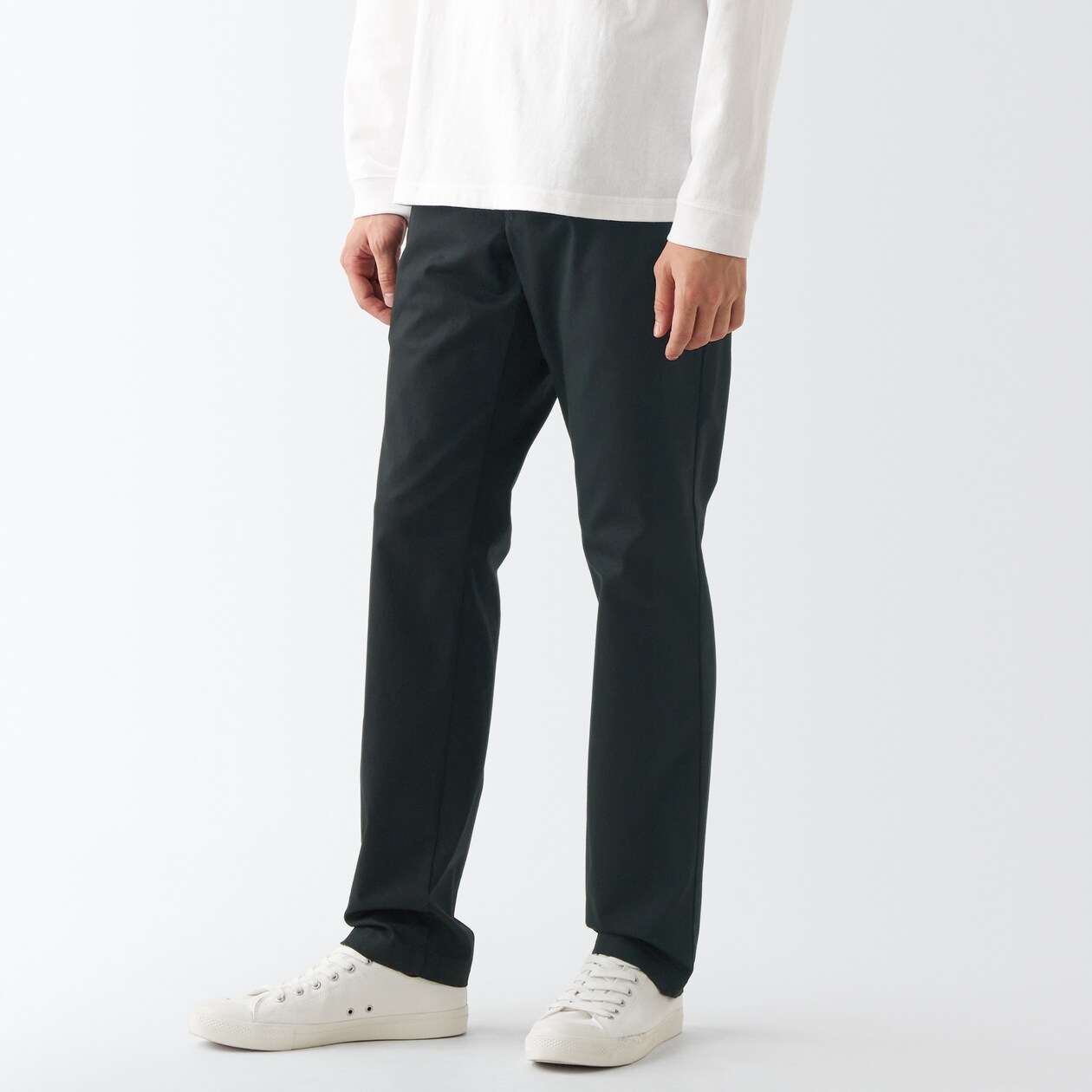 ストレッチチノスリムパンツ　股下８２ｃｍ