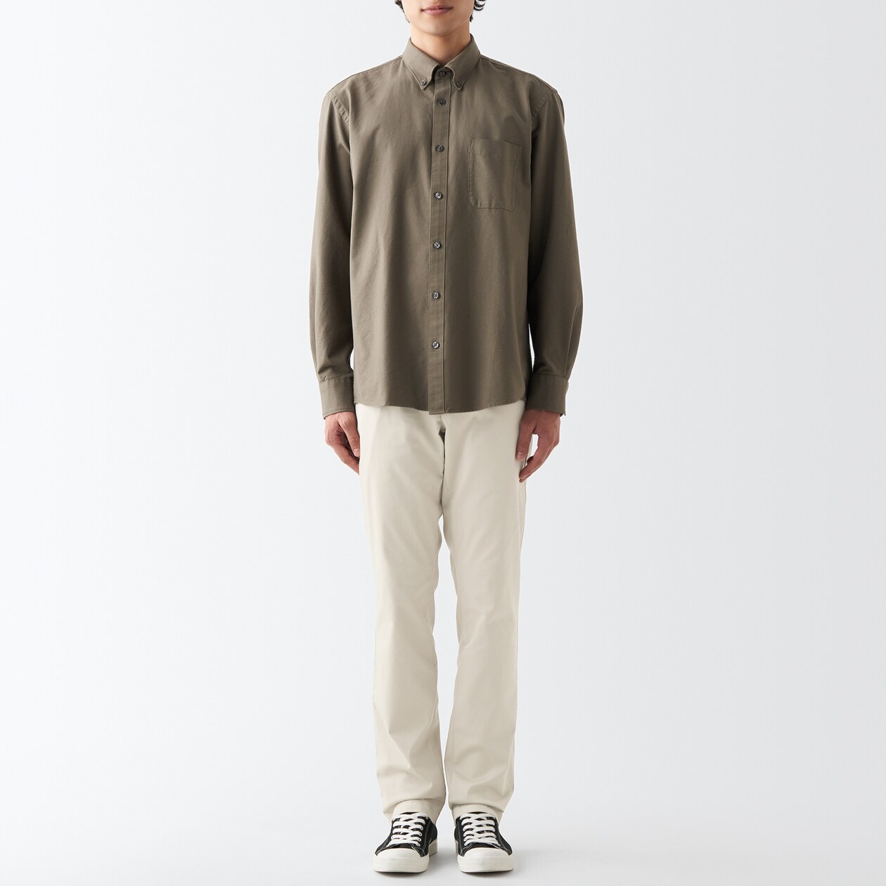 ストレッチチノスリムパンツ　股下８２ｃｍ