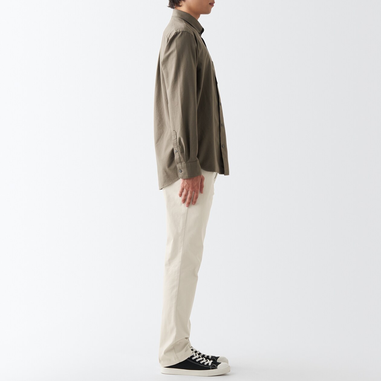 ストレッチチノスリムパンツ　股下８２ｃｍ