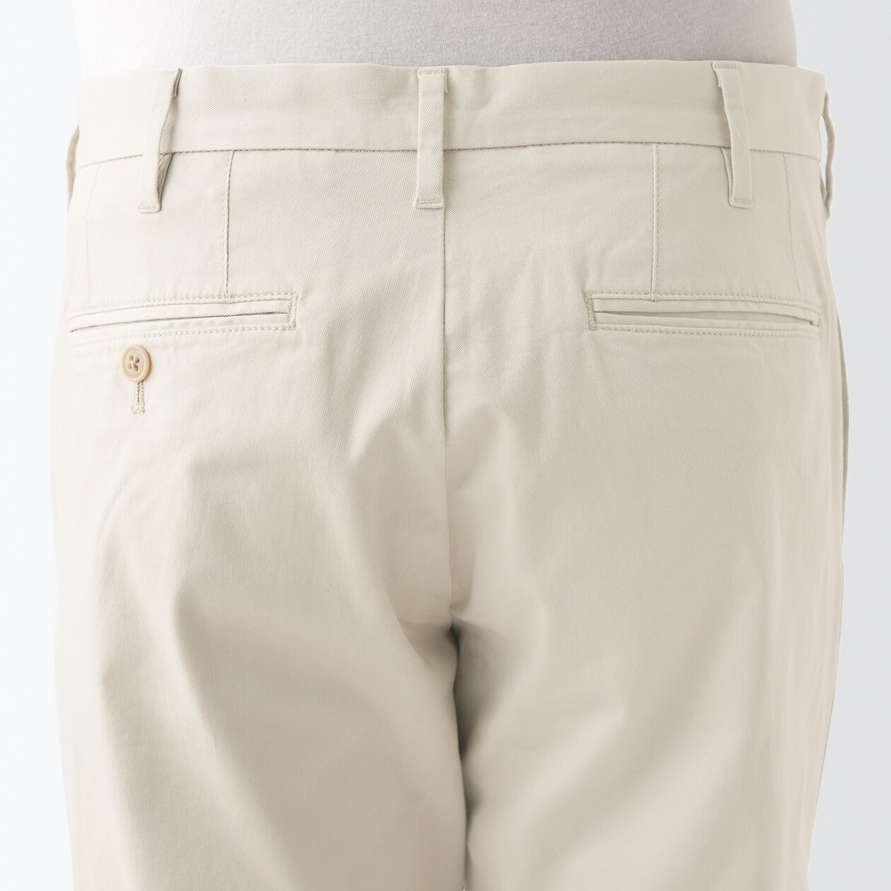 ストレッチチノスリムパンツ　股下８２ｃｍ