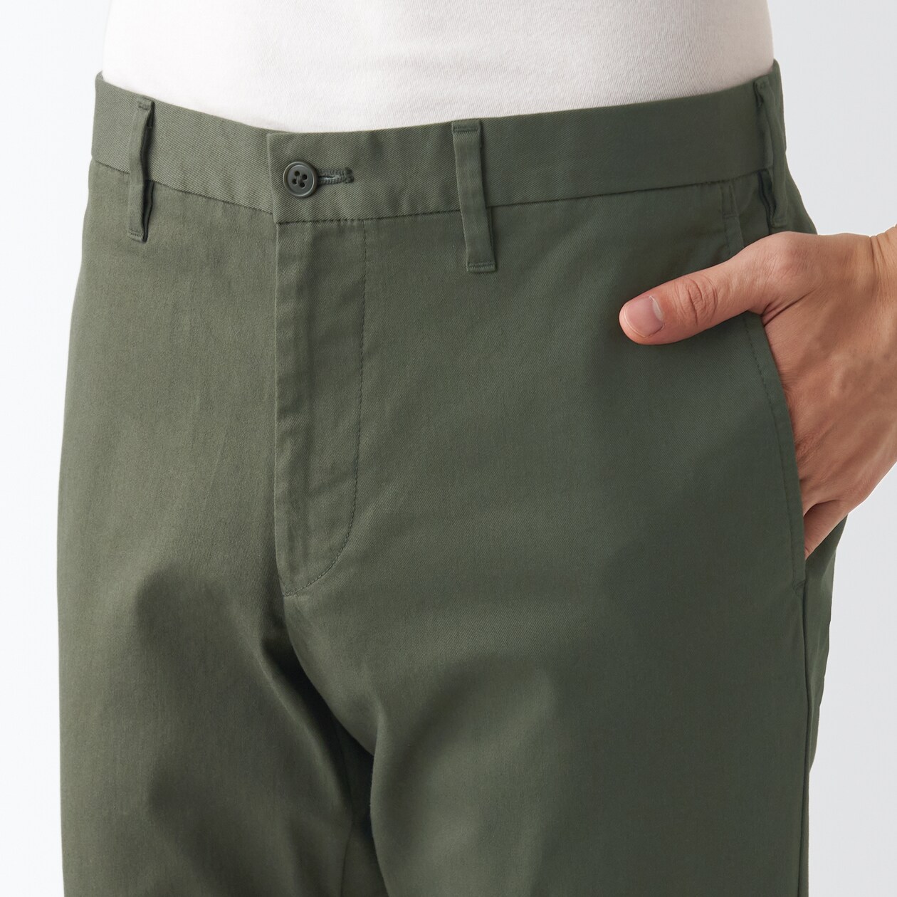ストレッチチノスリムパンツ　股下８２ｃｍ