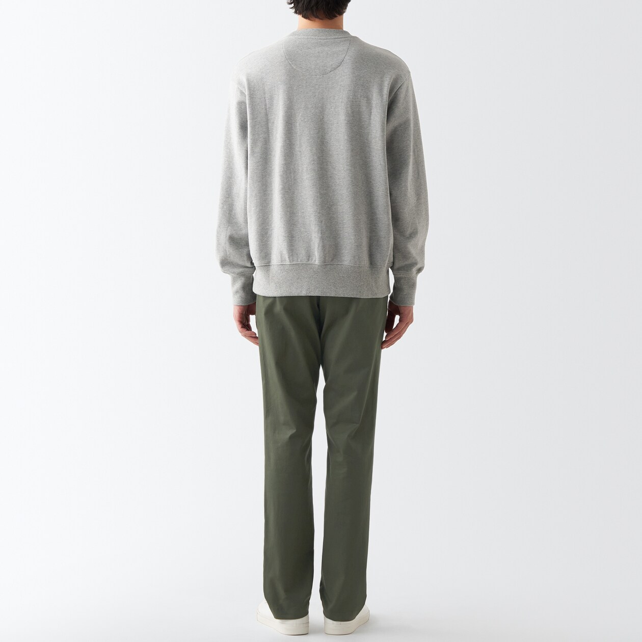 ストレッチチノスリムパンツ　股下８２ｃｍ