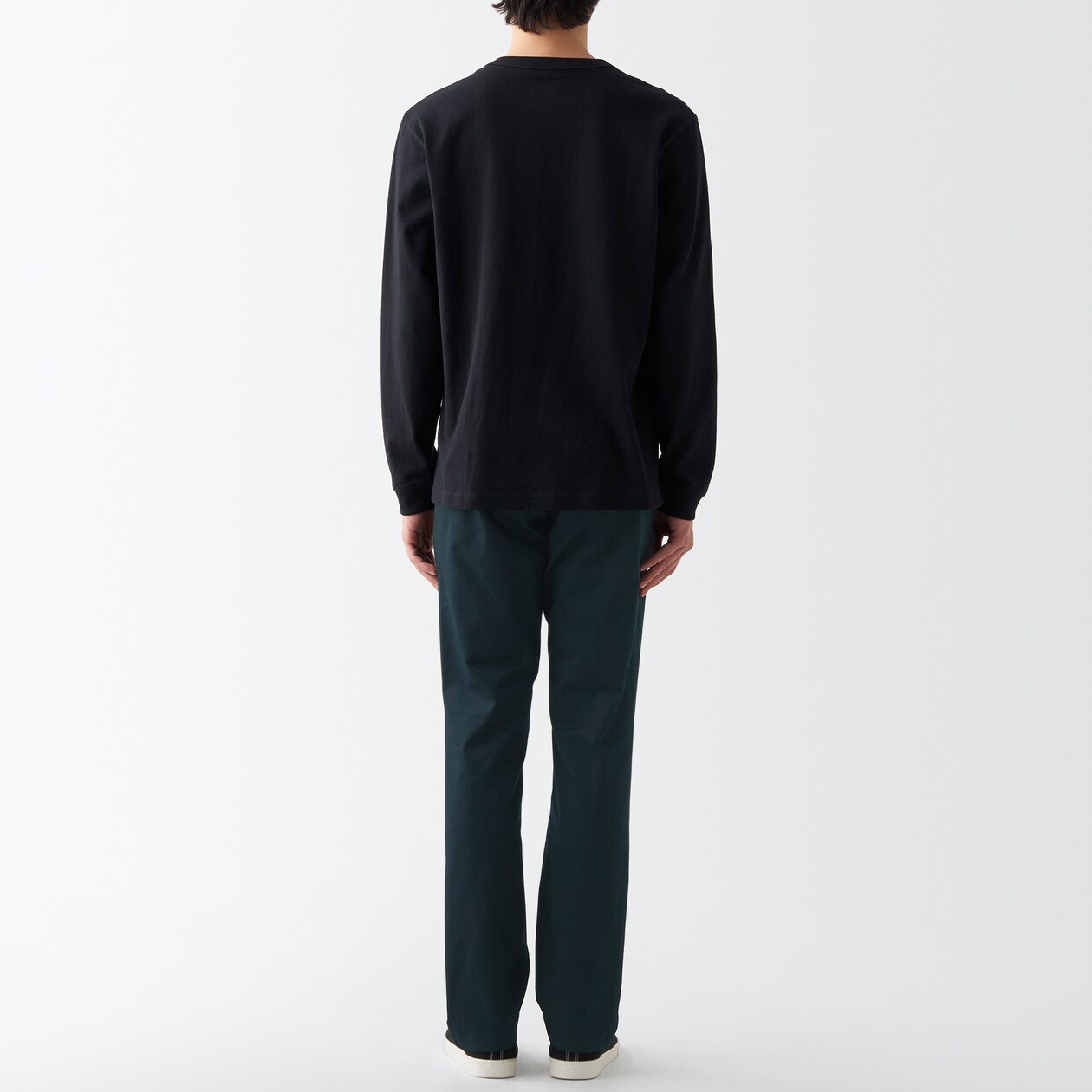 ストレッチチノスリムパンツ　股下８２ｃｍ