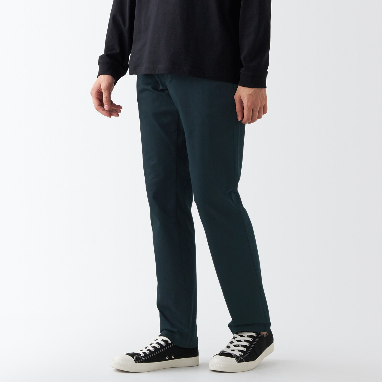 ストレッチチノスリムパンツ　股下８２ｃｍ