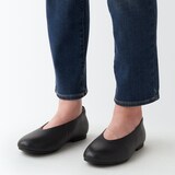 疲れにくい　レザー深履きシューズ