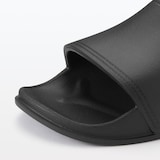 一体成型　足なりサンダル