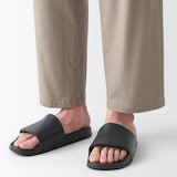 一体成型　足なりサンダル