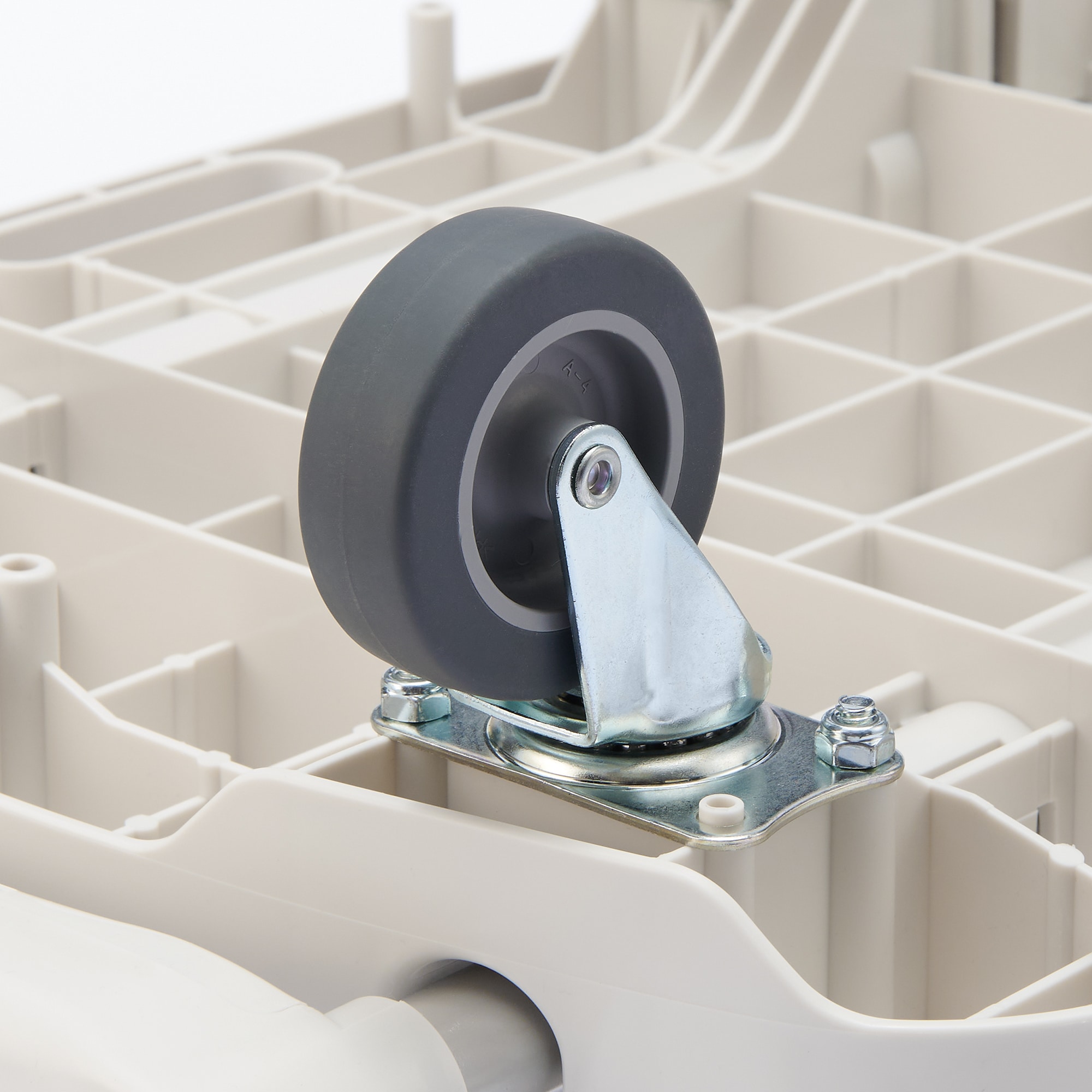 持ち手の高さを変えられる　ポリプロピレン　台車