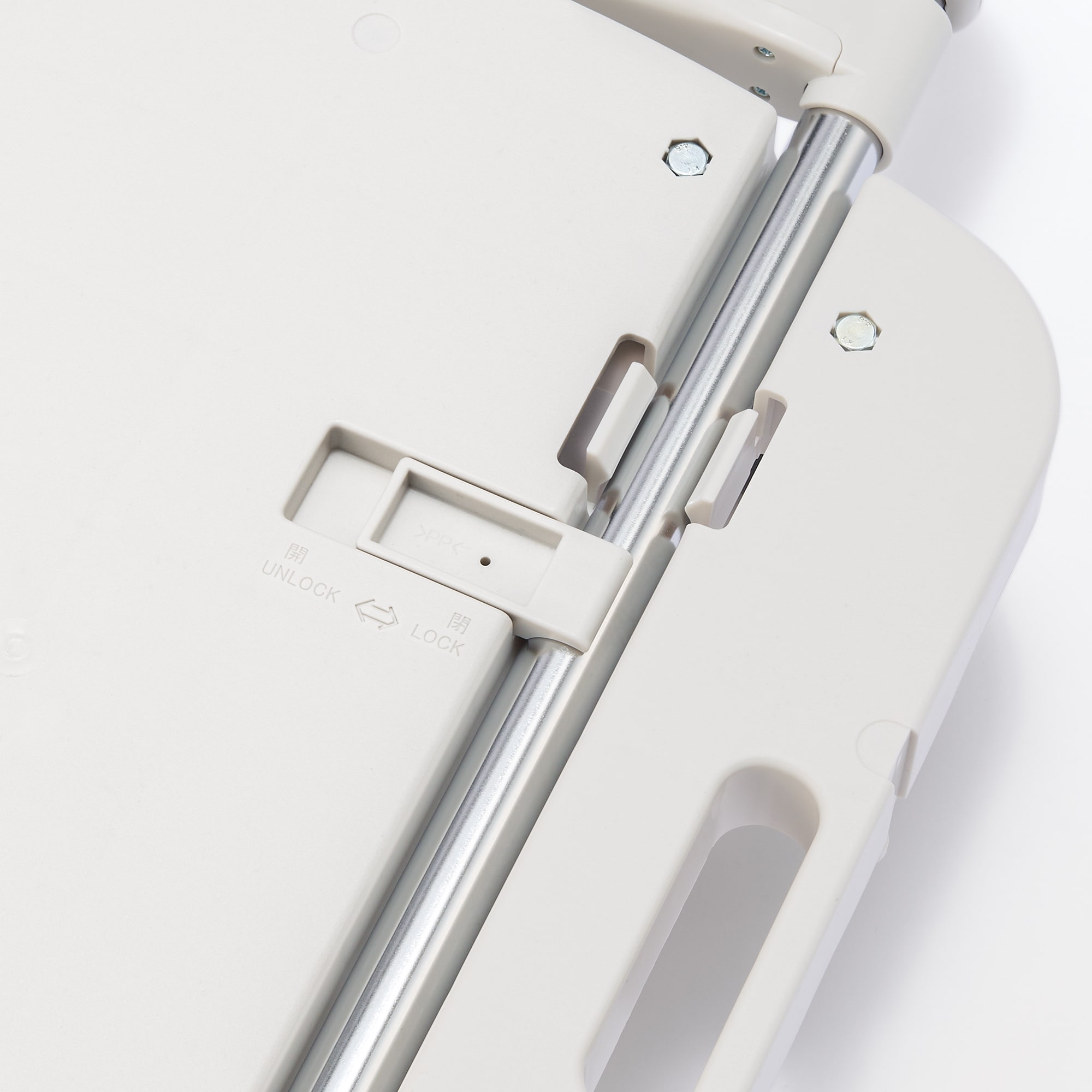 持ち手の高さを変えられる　ポリプロピレン　台車