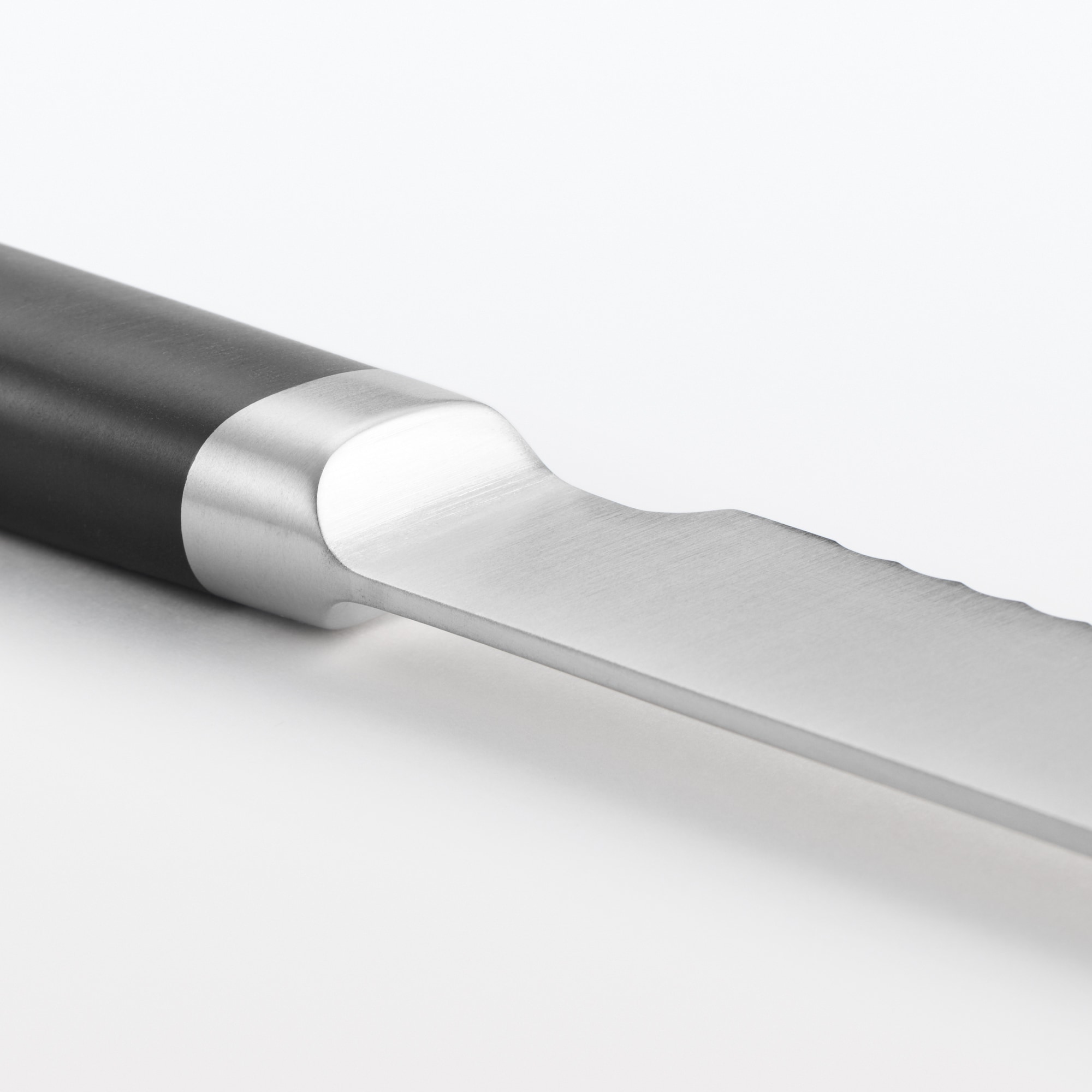 握りやすく切りやすい　パン切り包丁