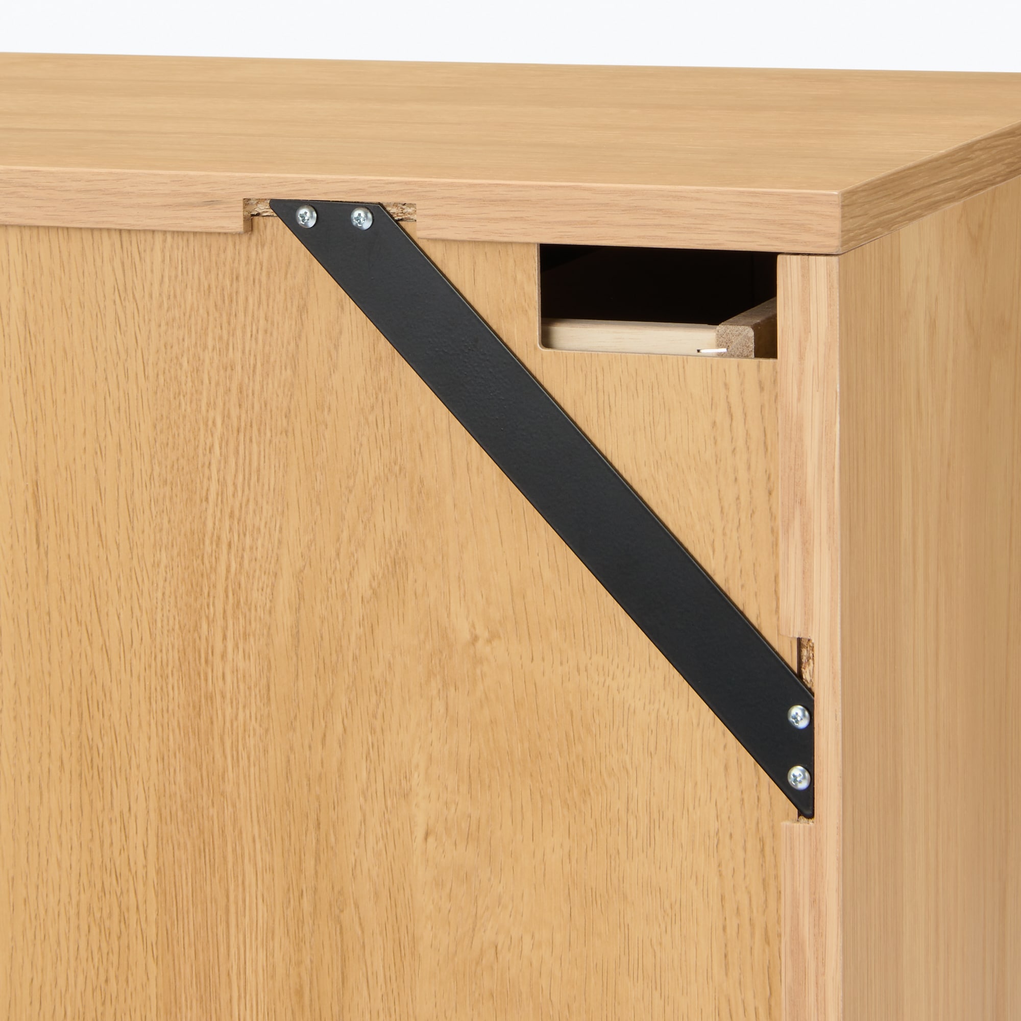 木製キャビネット　木扉　ウォールナット材突板