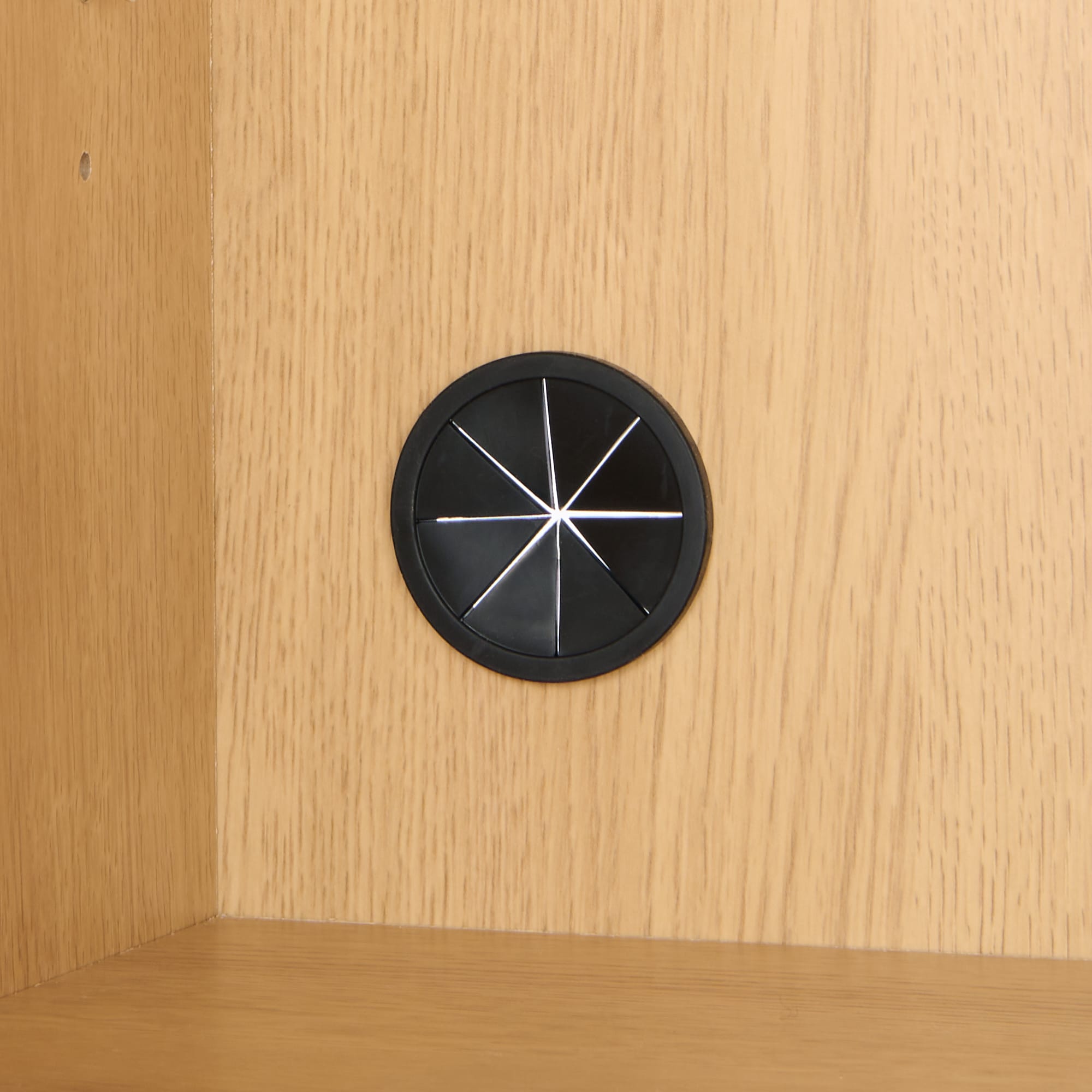 木製キャビネット　木扉　オーク材突板