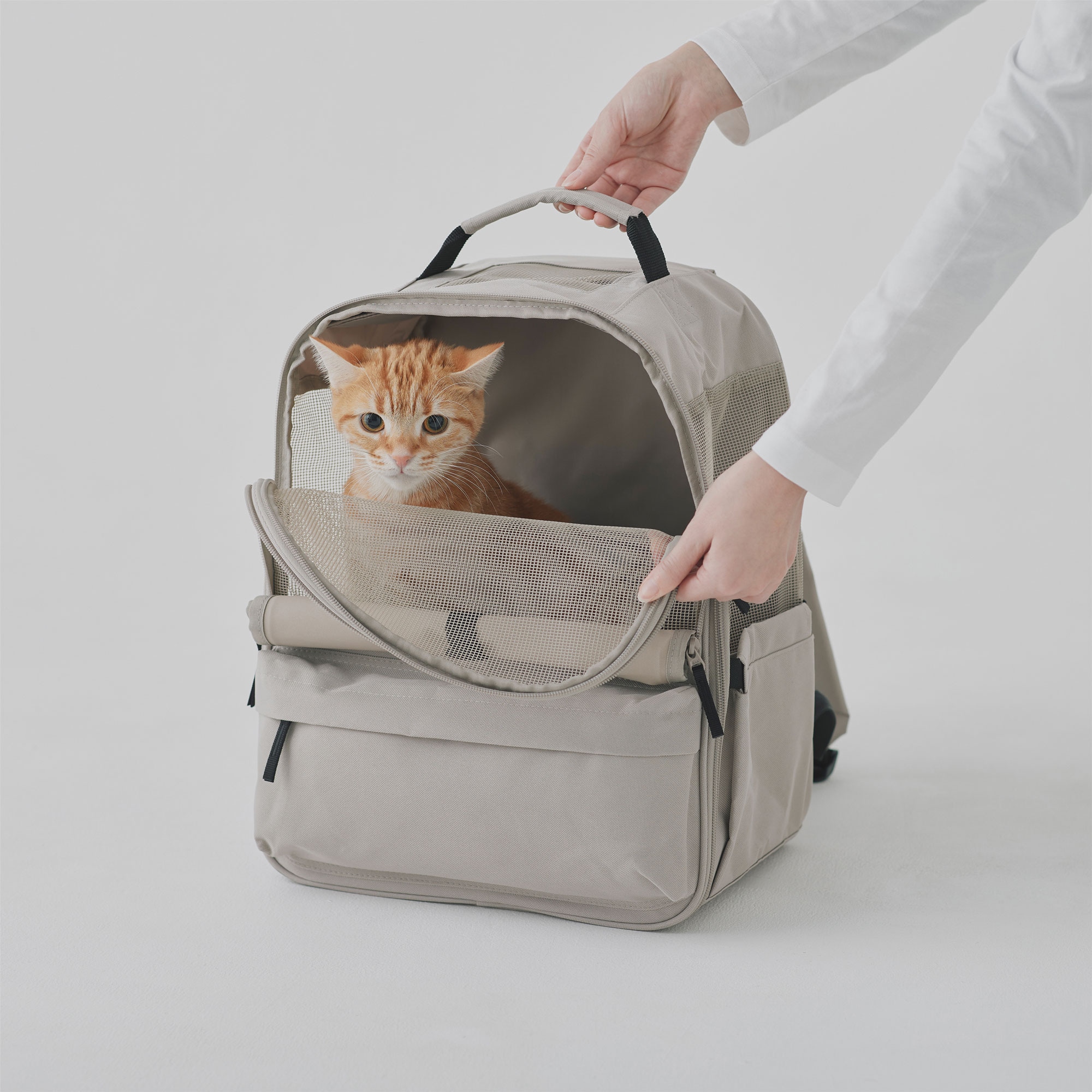 ペット用　キャリーバッグ　リュック型