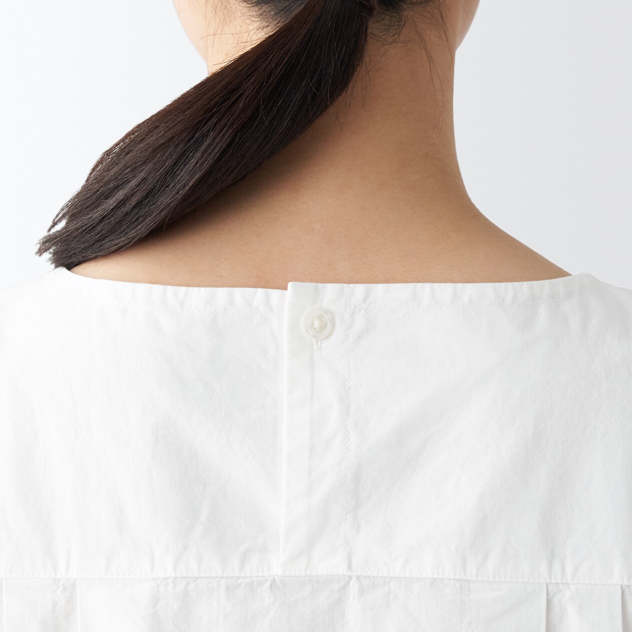 涼感半袖ブラウス