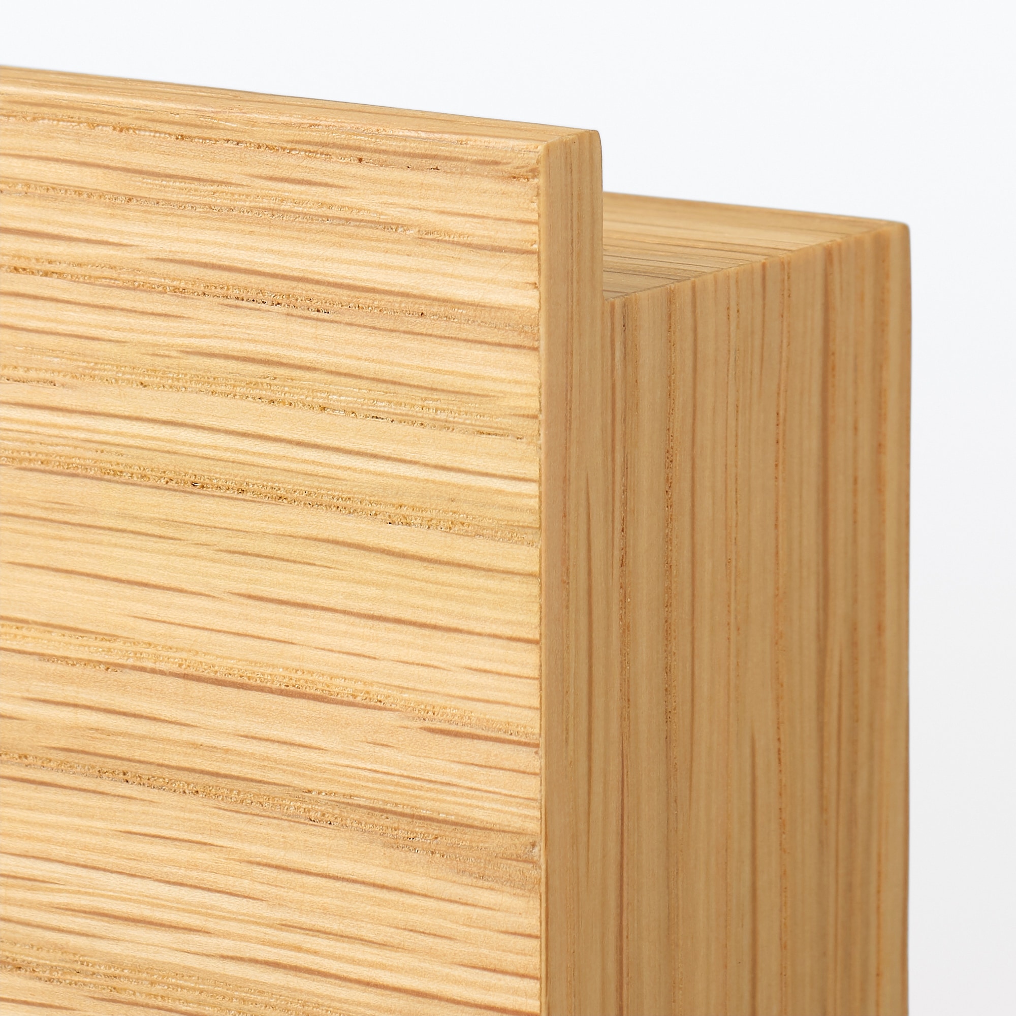 壁に付けられる家具長押マグネット付き