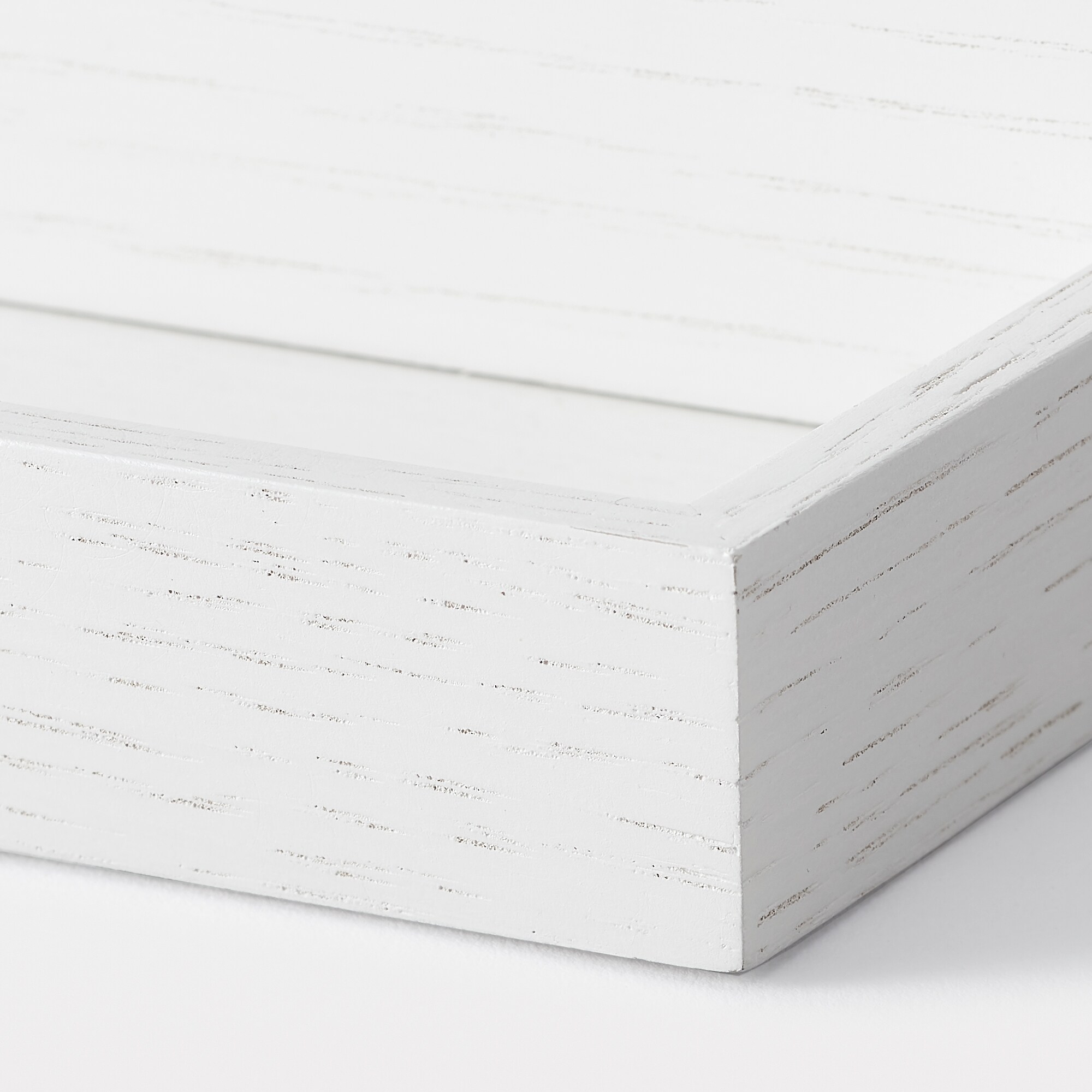 壁に付けられる家具トレー