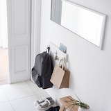 壁に付けられる家具ミラー