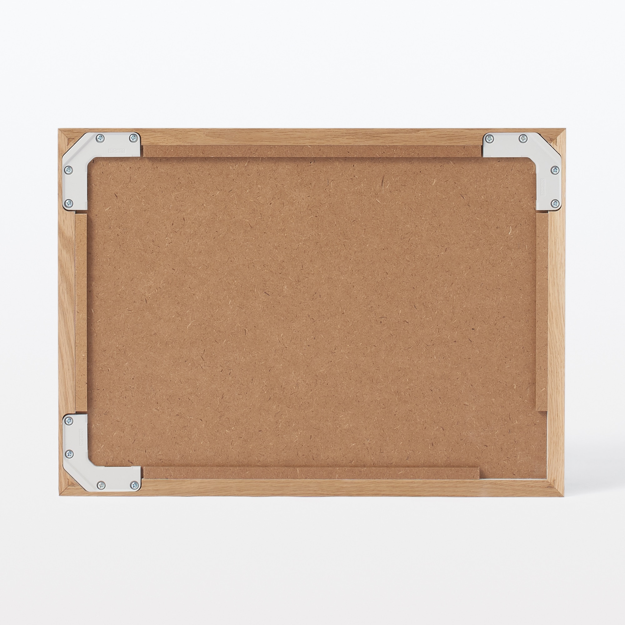 壁に付けられる家具ミラー