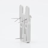 壁に付けられる家具３連ハンガー