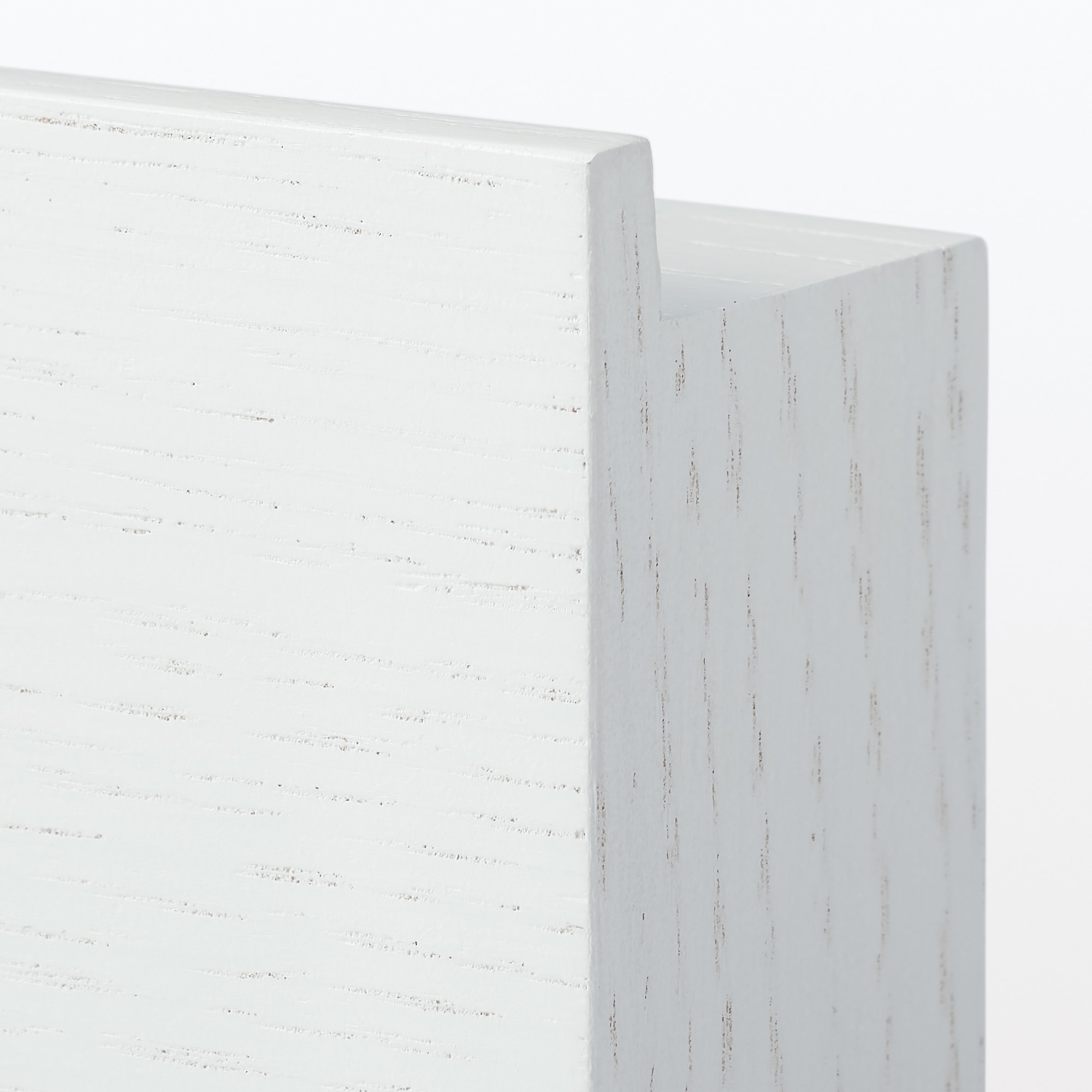 壁に付けられる家具長押マグネット付き