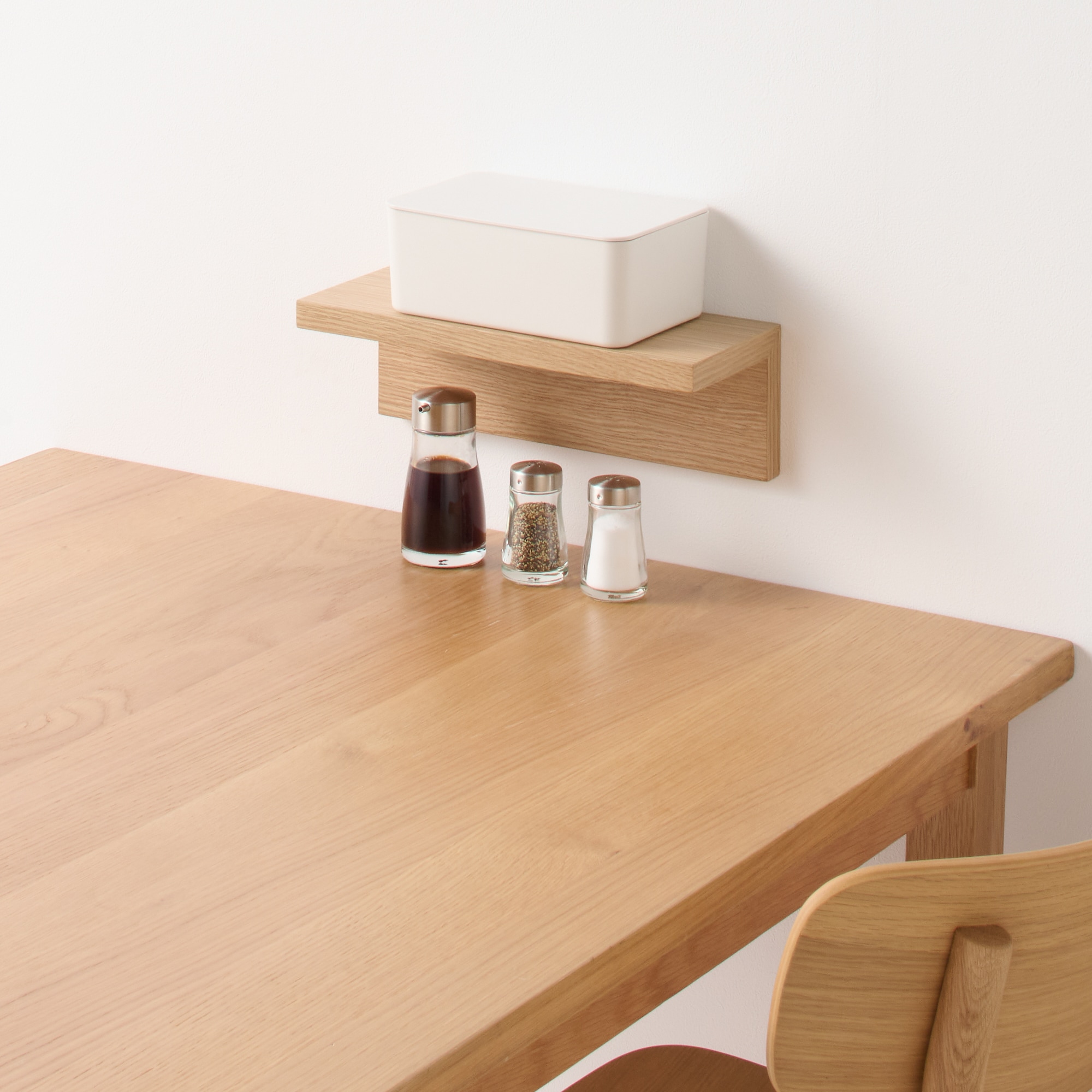 壁に付けられる家具棚