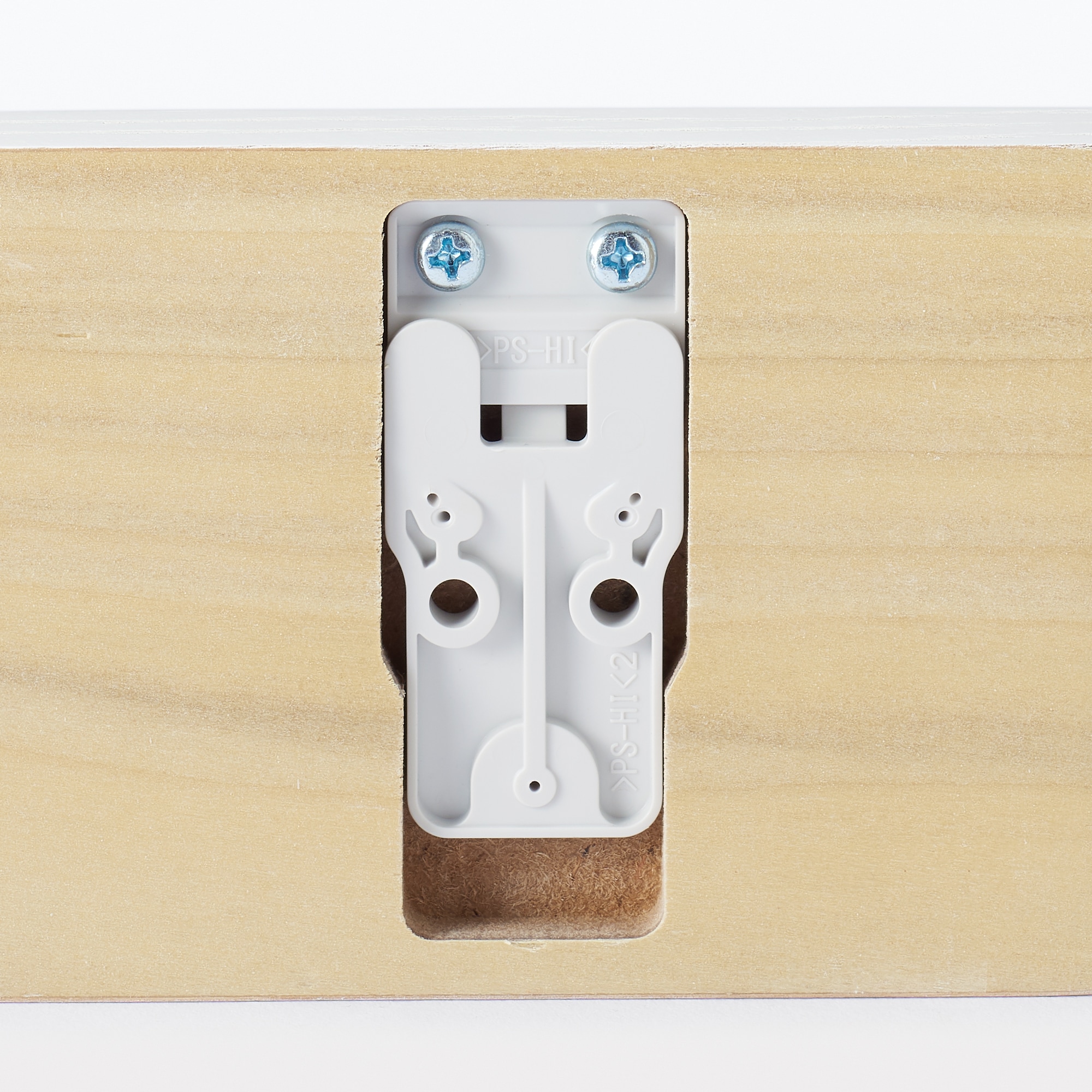 壁に付けられる家具トレー