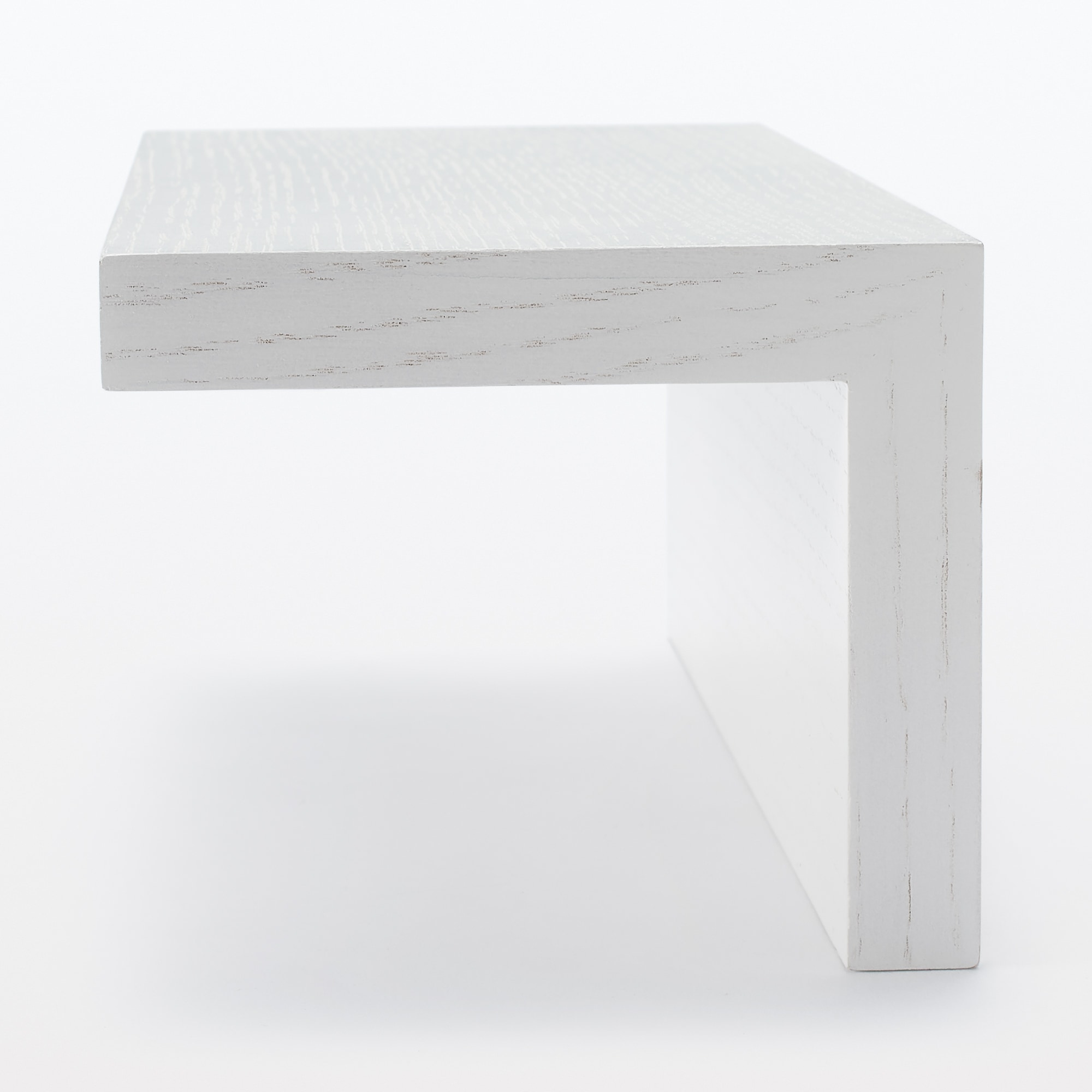 壁に付けられる家具棚