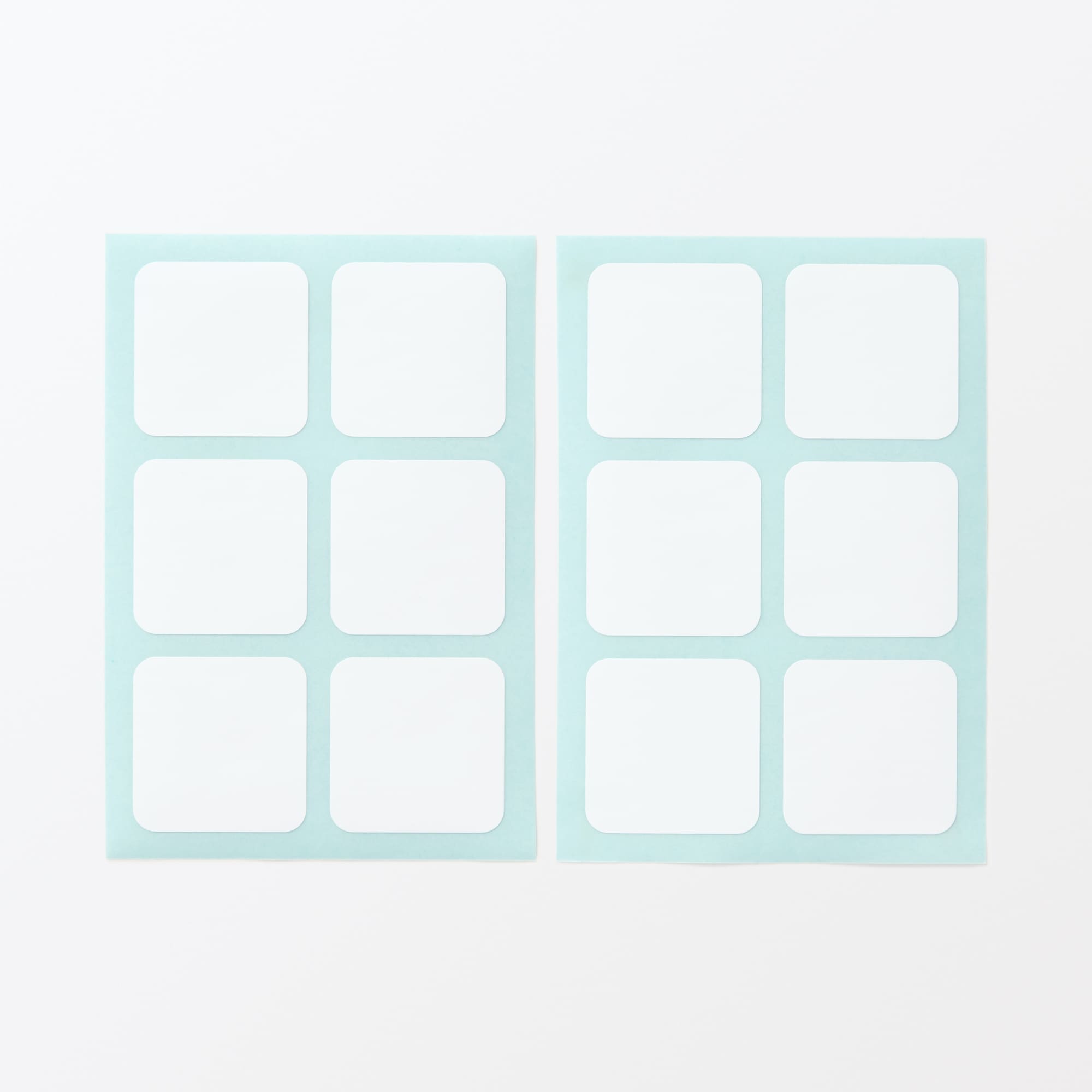 布にも貼れるラベルシール・ノンアイロンタイプ・１片／３０×３０ｍｍ