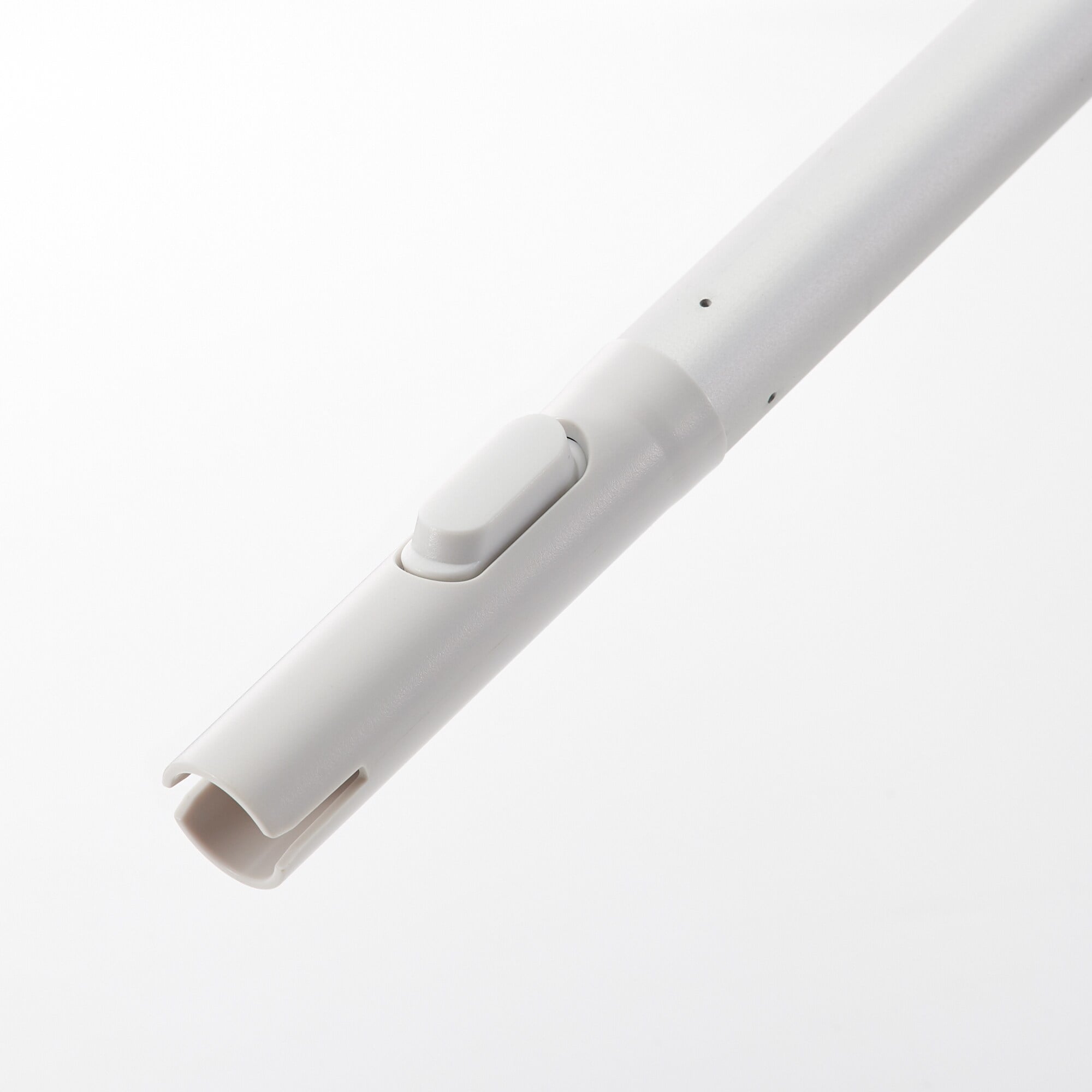 ヘッドが付け替えられる　伸縮ポール